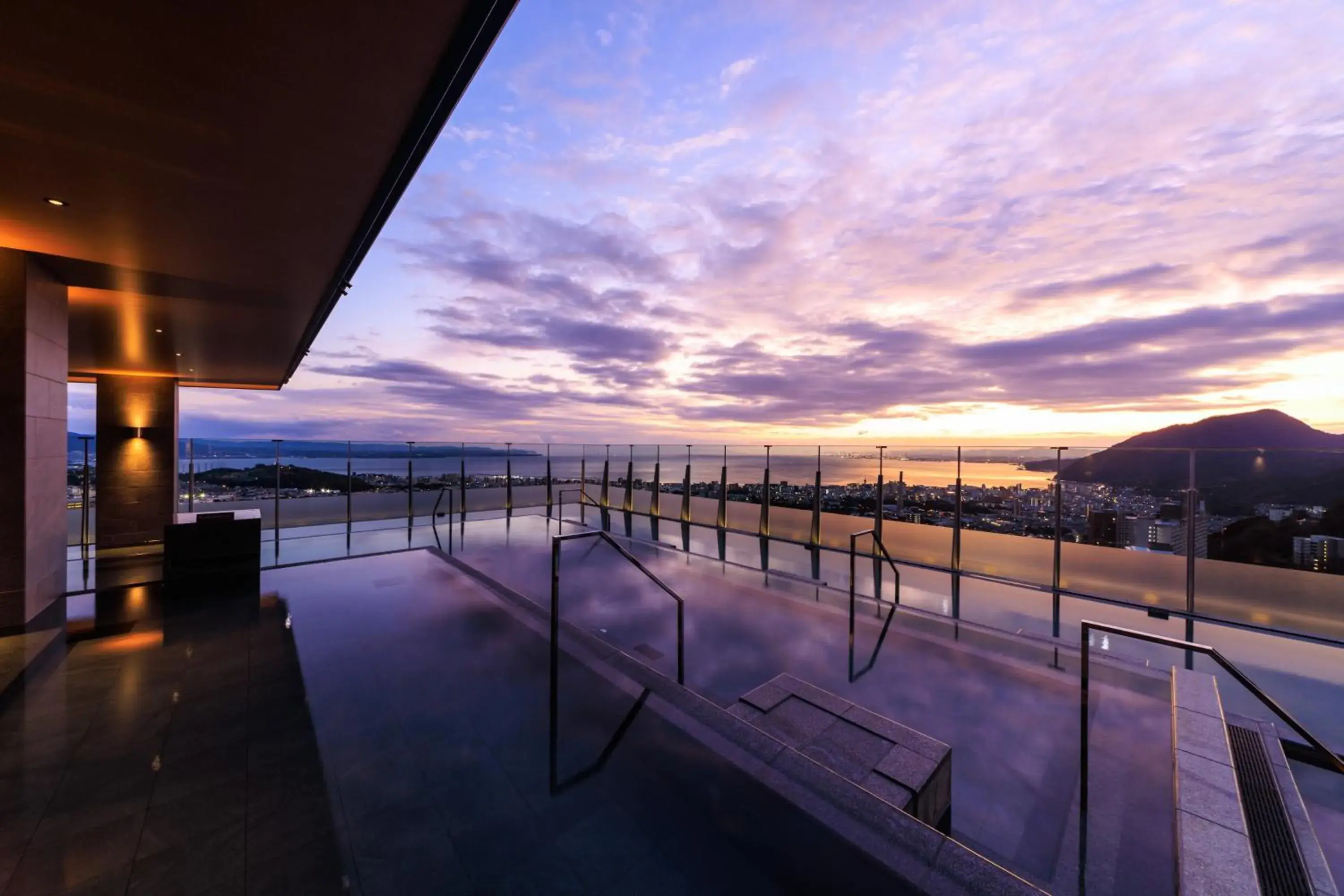 Hot Spring Bath, Swimming Pool in Suginoi Hotel