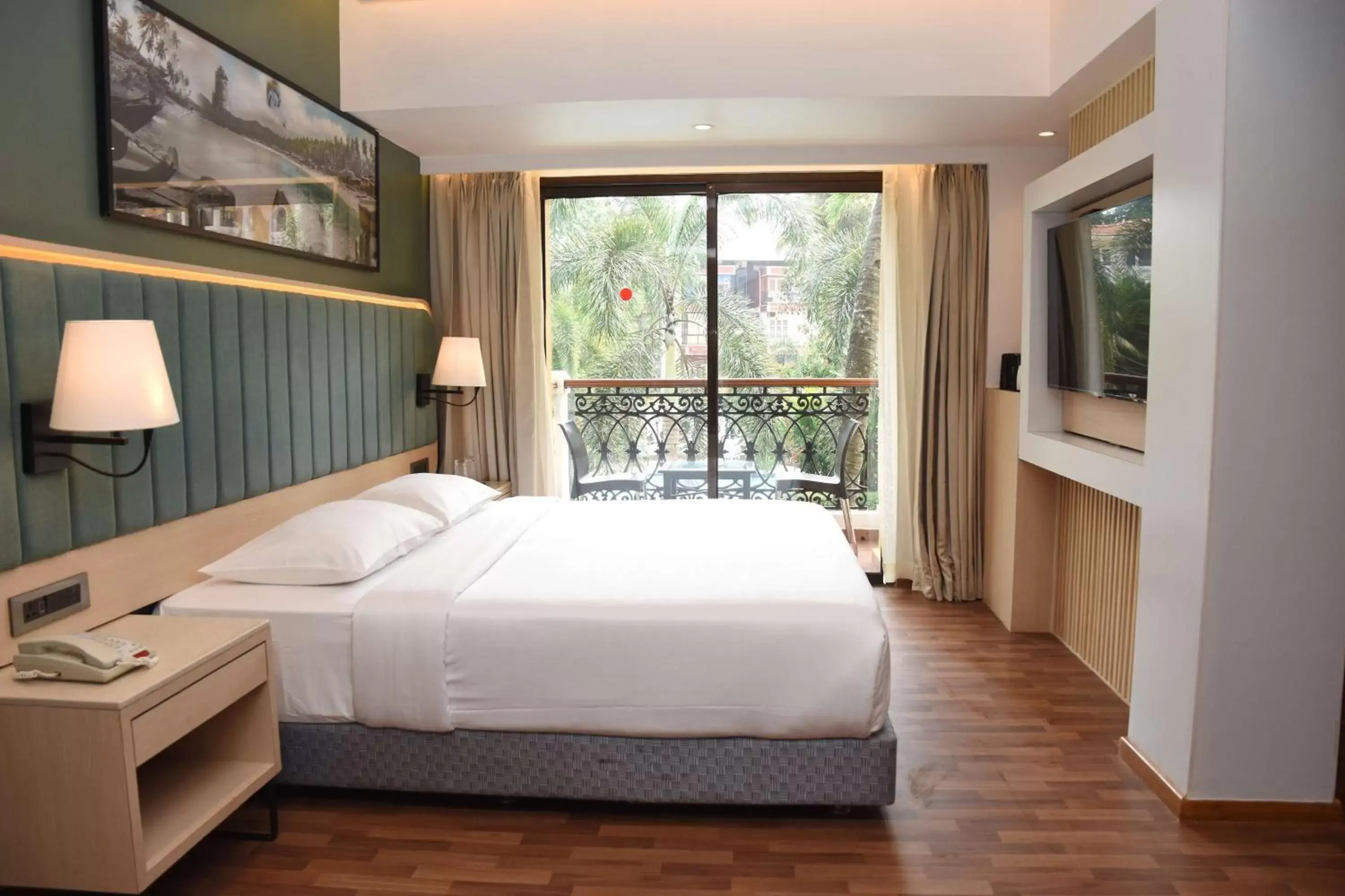 Photo of the whole room, Bed in Park Inn by Radisson Goa Candolim