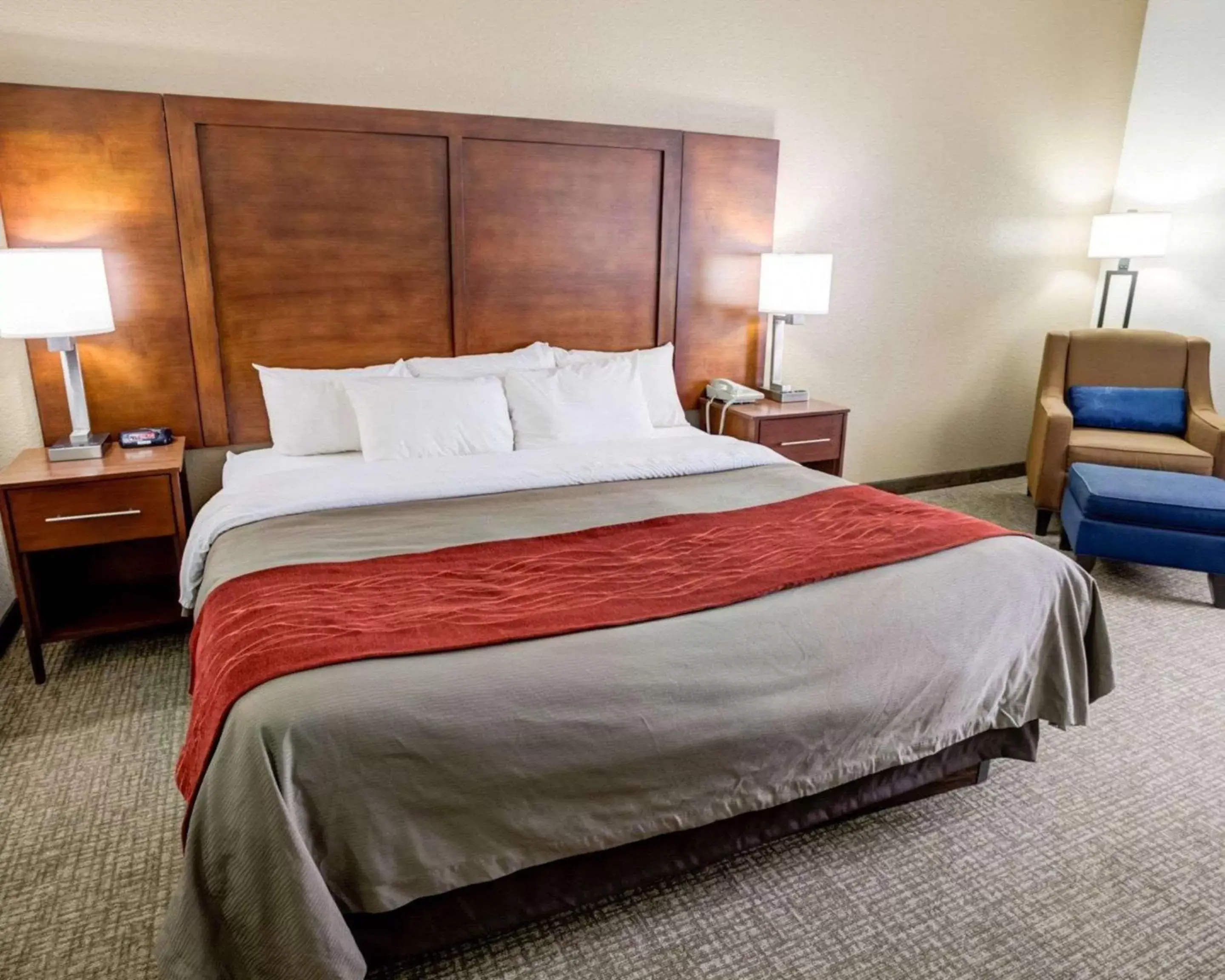 Photo of the whole room, Bed in Comfort Inn Kearney - Liberty