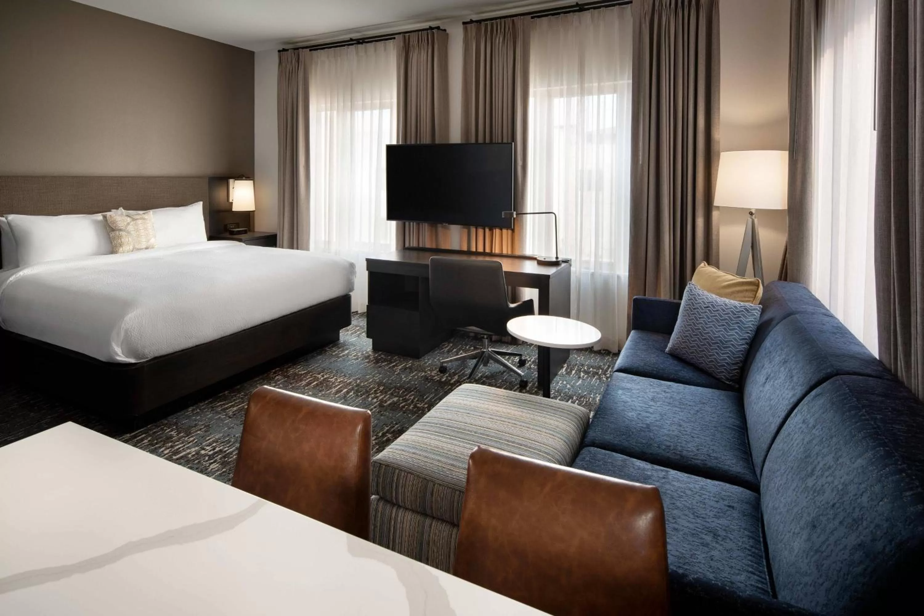 King Studio with Sofa Bed - Hearing Accessible in Residence Inn Los Angeles Glendale