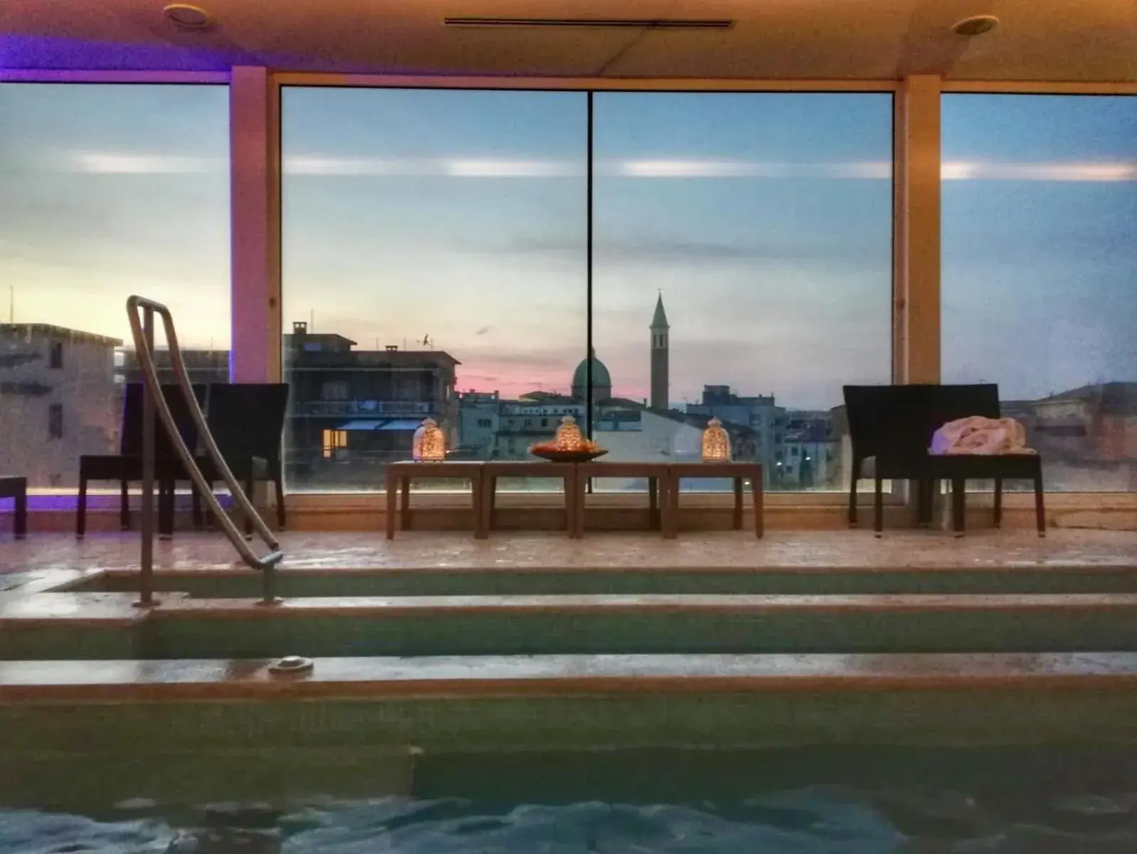 Hot Tub in Hotel Airone