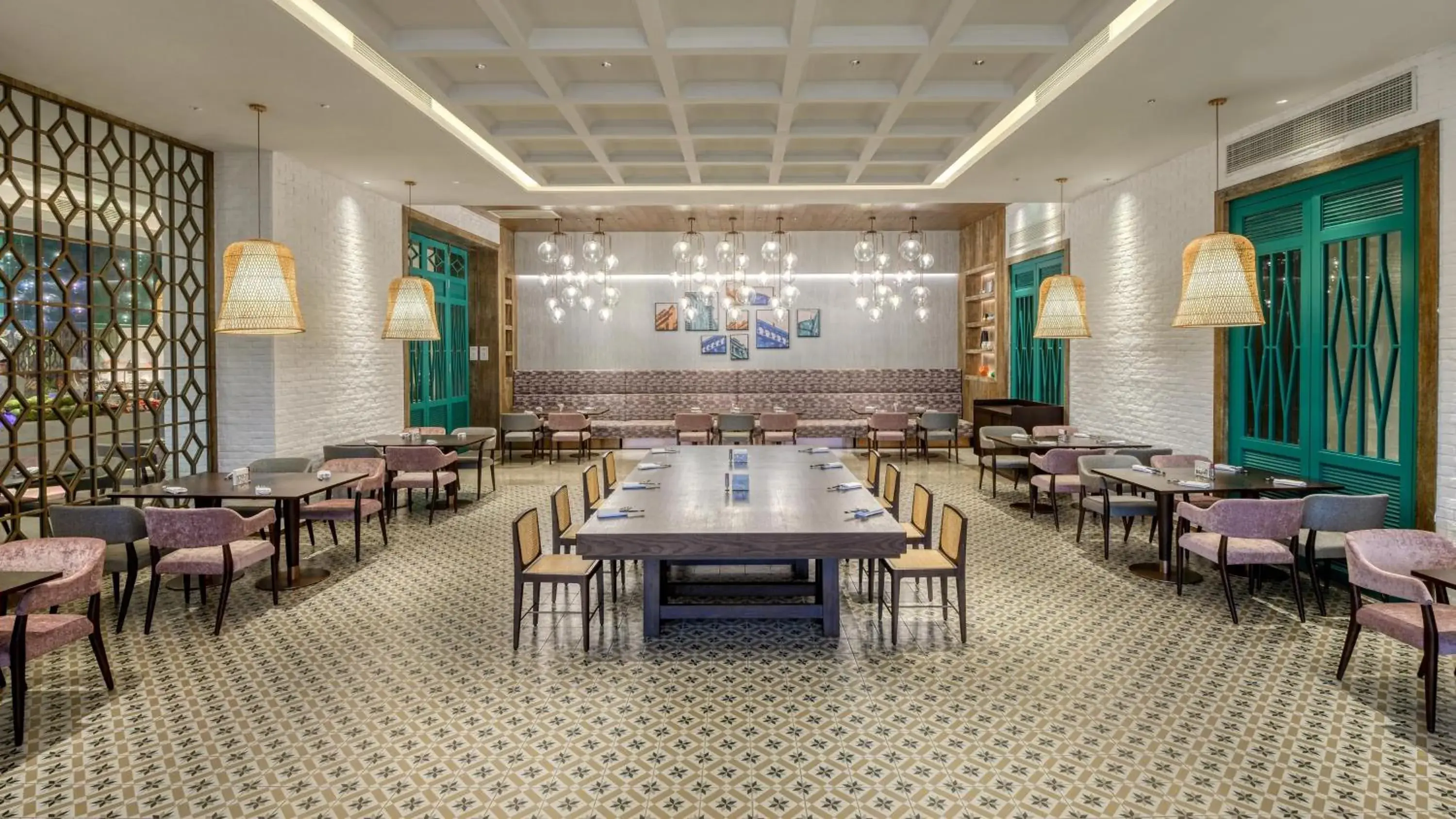 Restaurant/Places to Eat in Crowne Plaza Beihai Silver Beach, an IHG Hotel