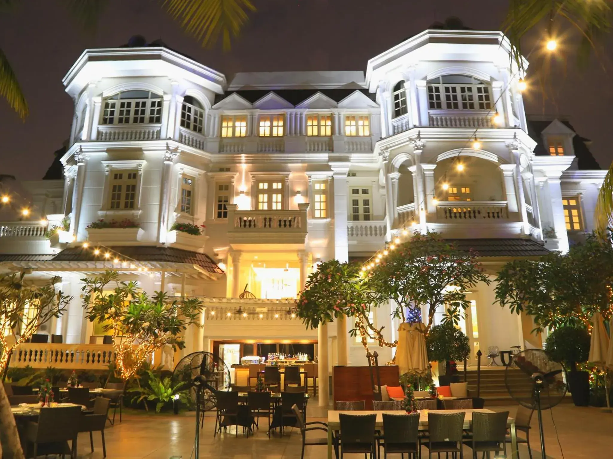 Restaurant/places to eat, Property Building in Villa Song Saigon (Saigon River Villa)