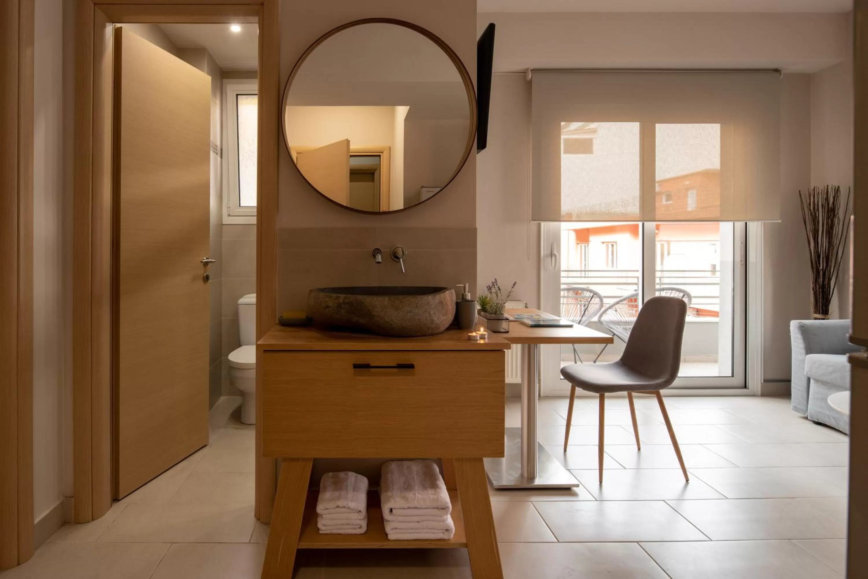 Decorative detail in 12 Keys Athens Apartments