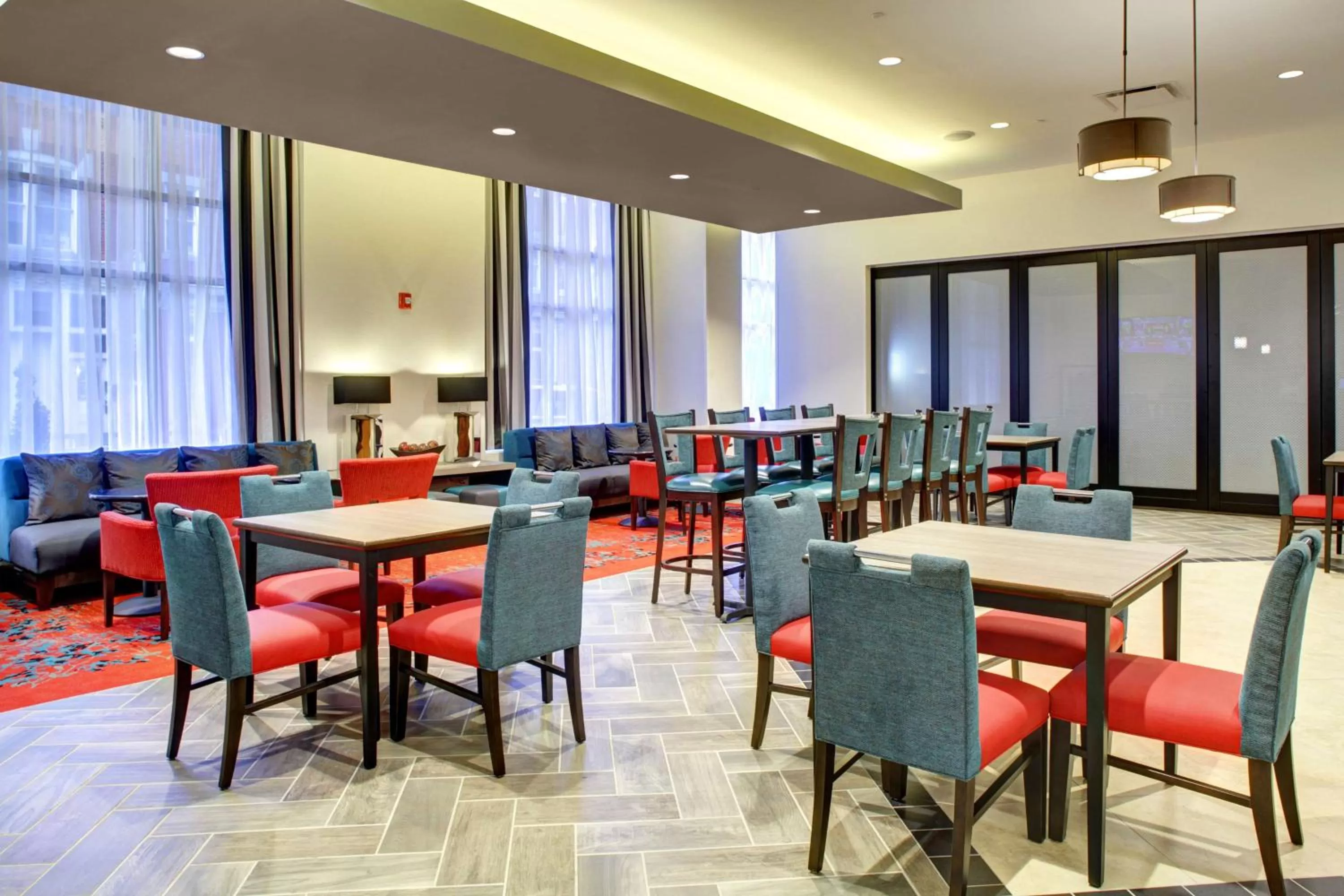 Restaurant/places to eat in Hampton Inn & Suites - Roanoke-Downtown, VA
