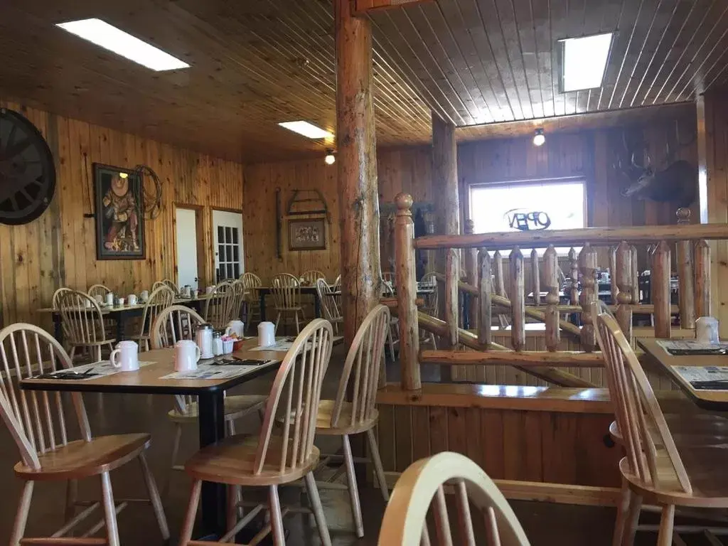 Restaurant/Places to Eat in Colter's Lodge