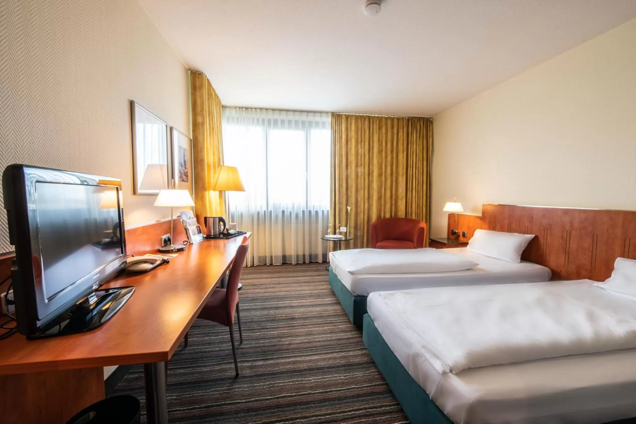 Bedroom, Bed in Mercure Hotel am Messeplatz Offenburg