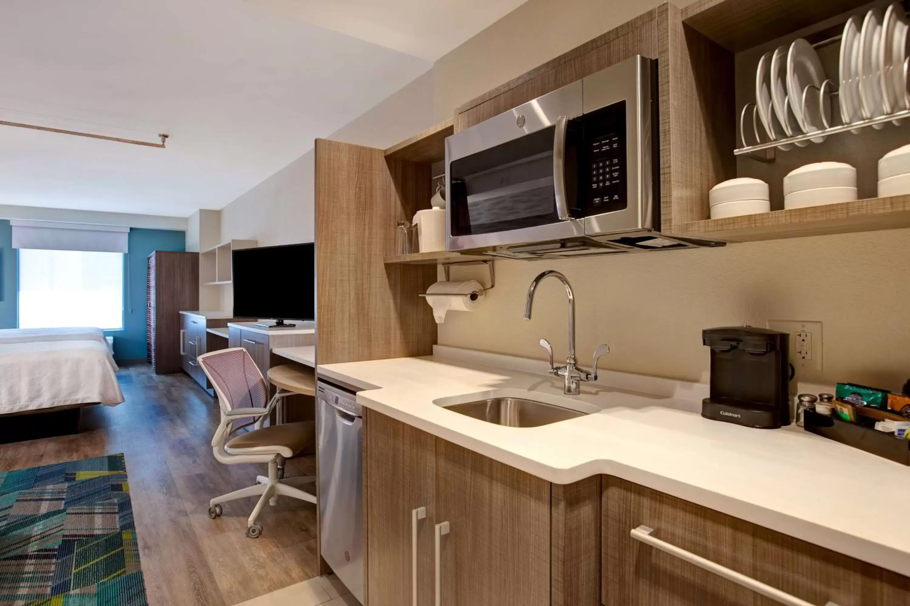 Kitchen or kitchenette, Kitchen/Kitchenette in Home2 Suites By Hilton San Antonio Riverwalk