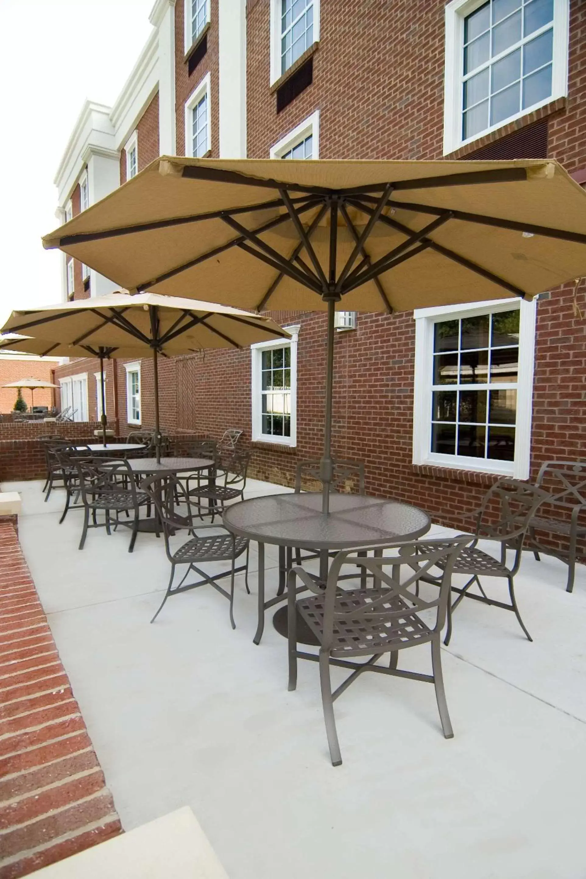 Patio in Hampton Inn Easton