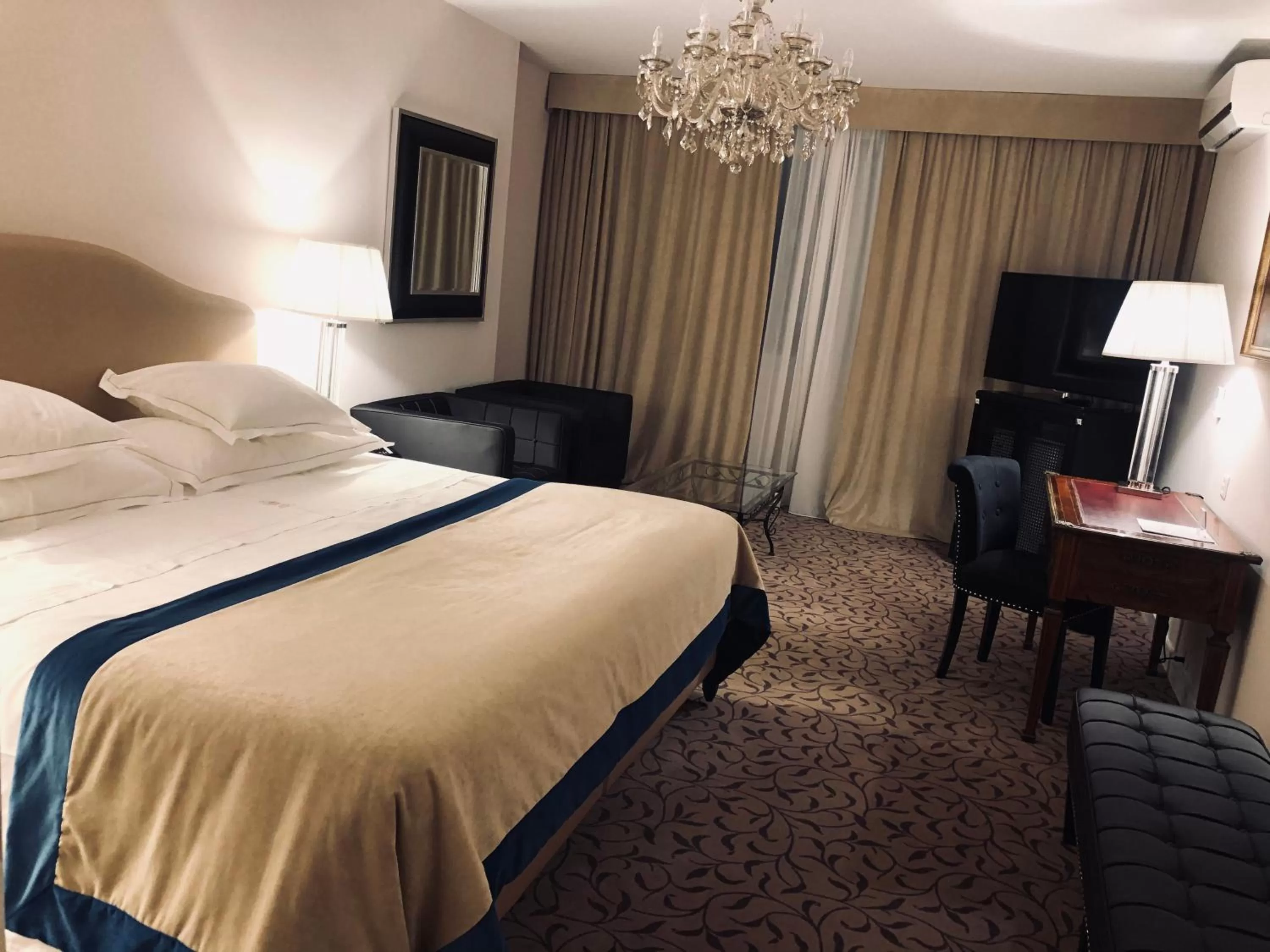 Bed in Hotel Adriatica