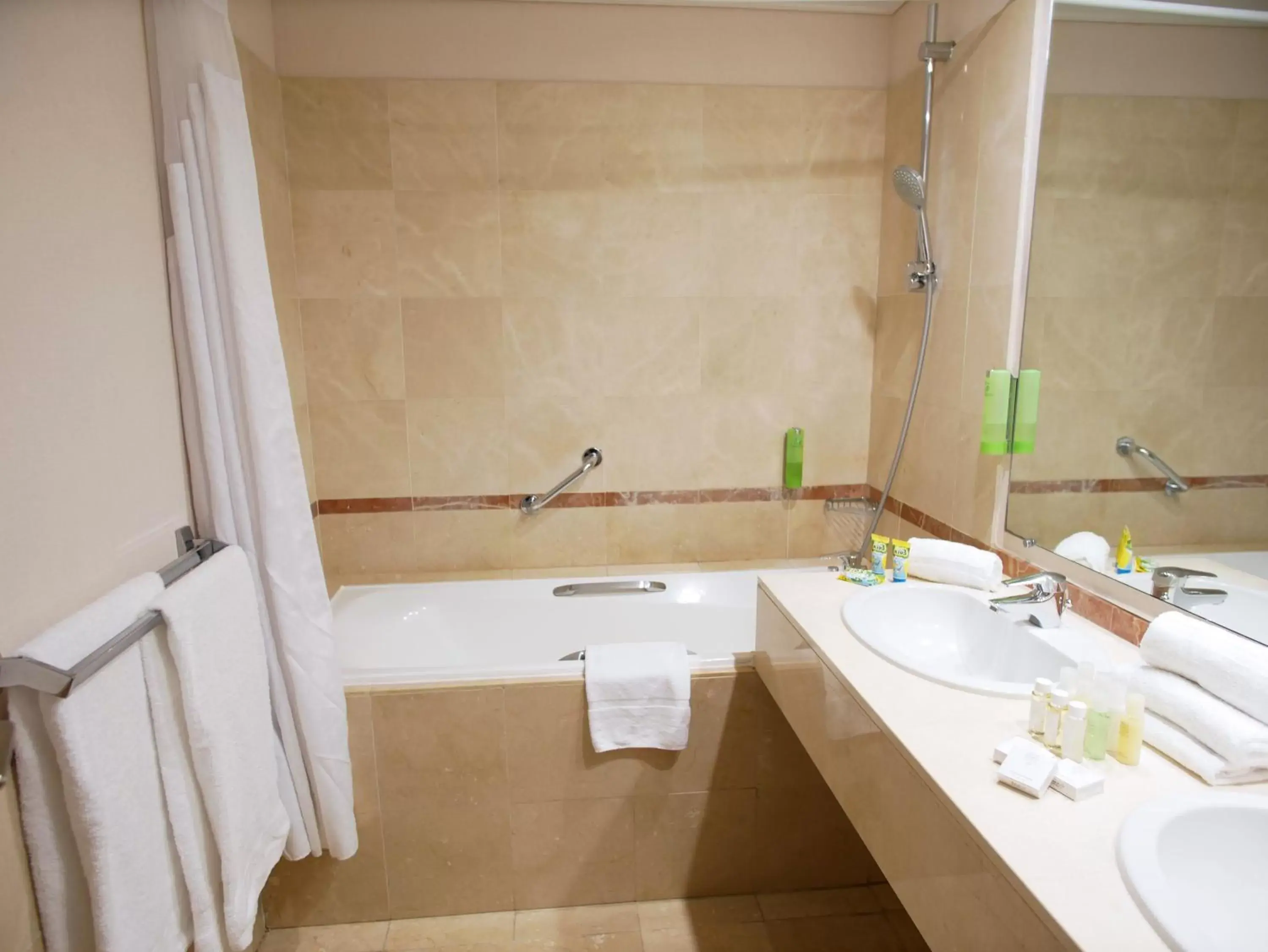 Bathroom in Holiday Inn Resort Le Touquet