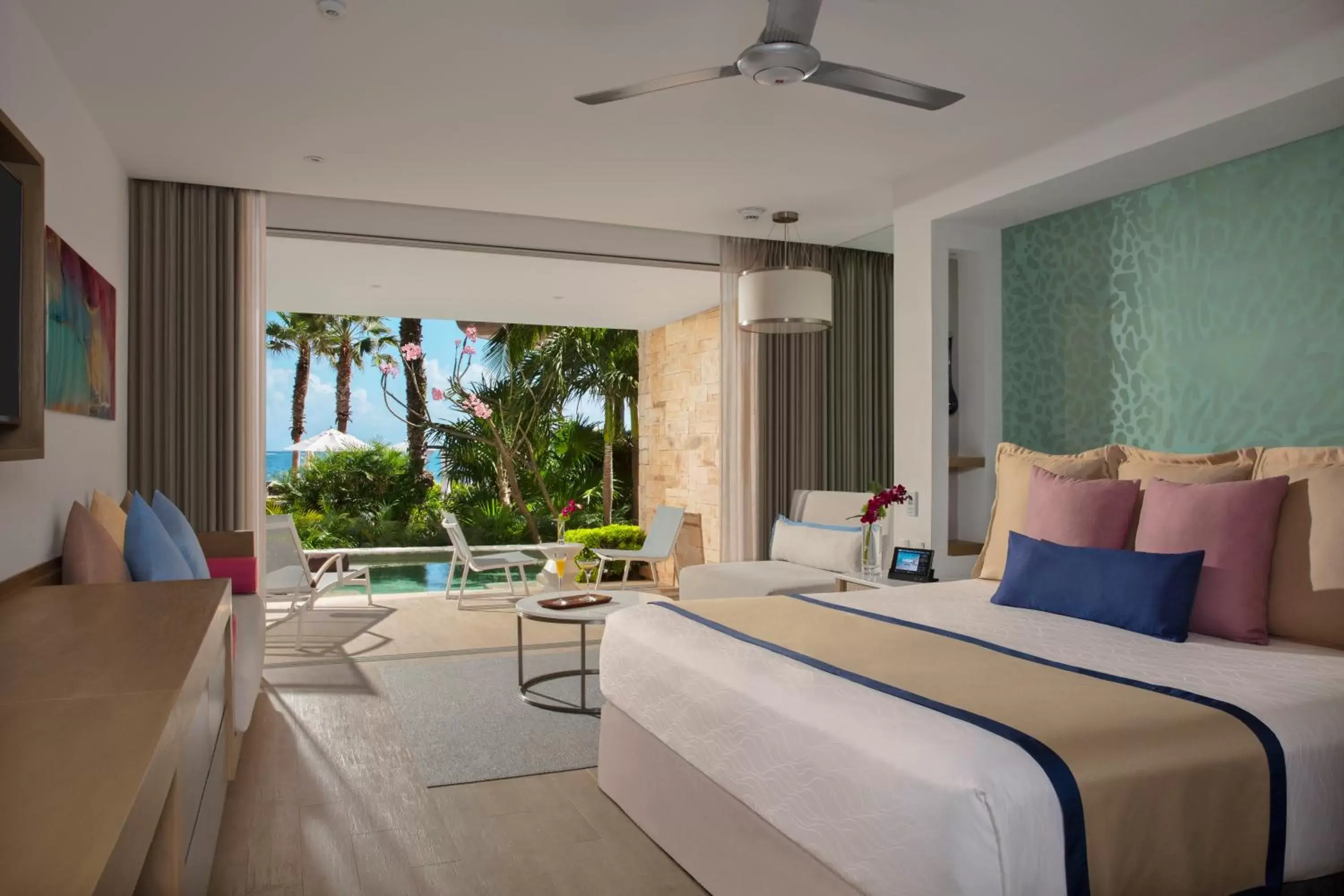Preferred Club Junior Suite Swimout Tropical View King in Secrets Riviera Cancún Resort & Spa - Adults Only - All inclusive
