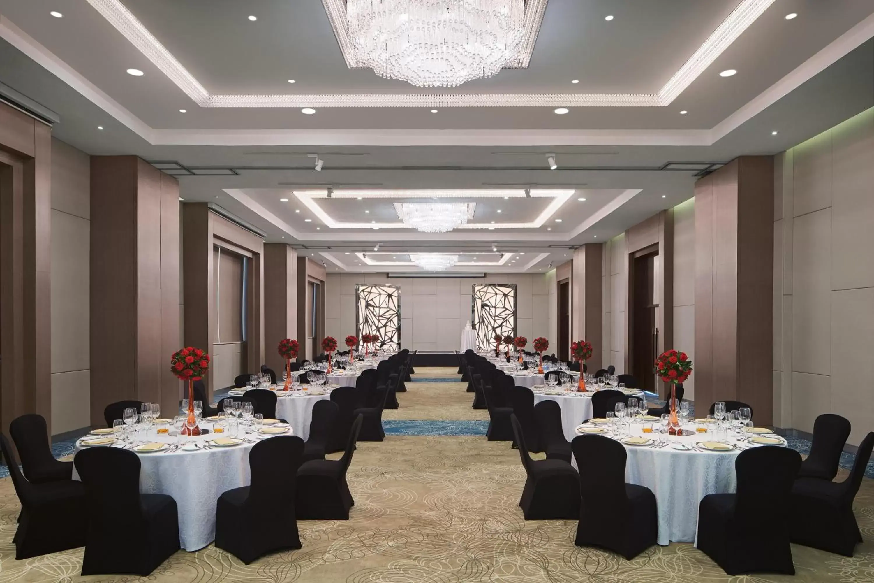 Meeting/conference room, Restaurant/Places to Eat in Sheraton Manila Bay