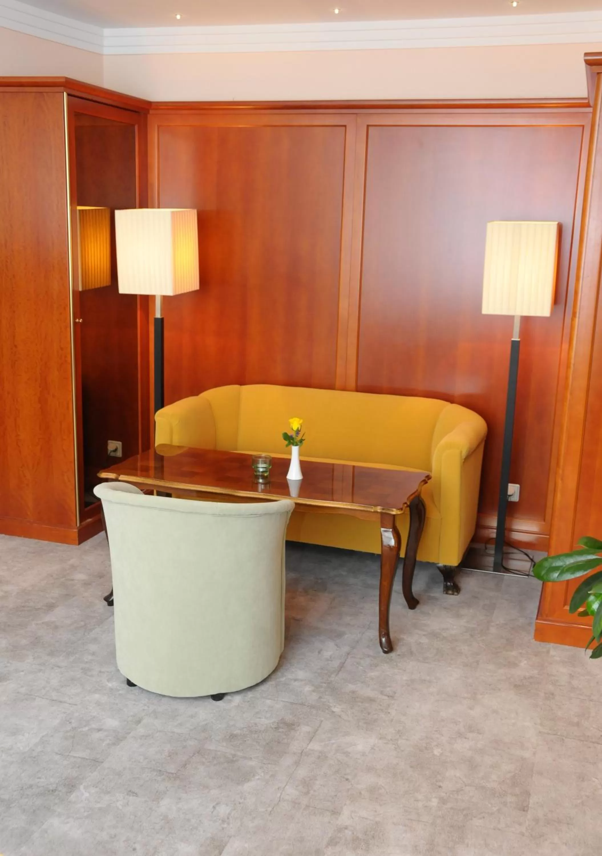 Lounge or bar in Hotel Admiral am Kurpark