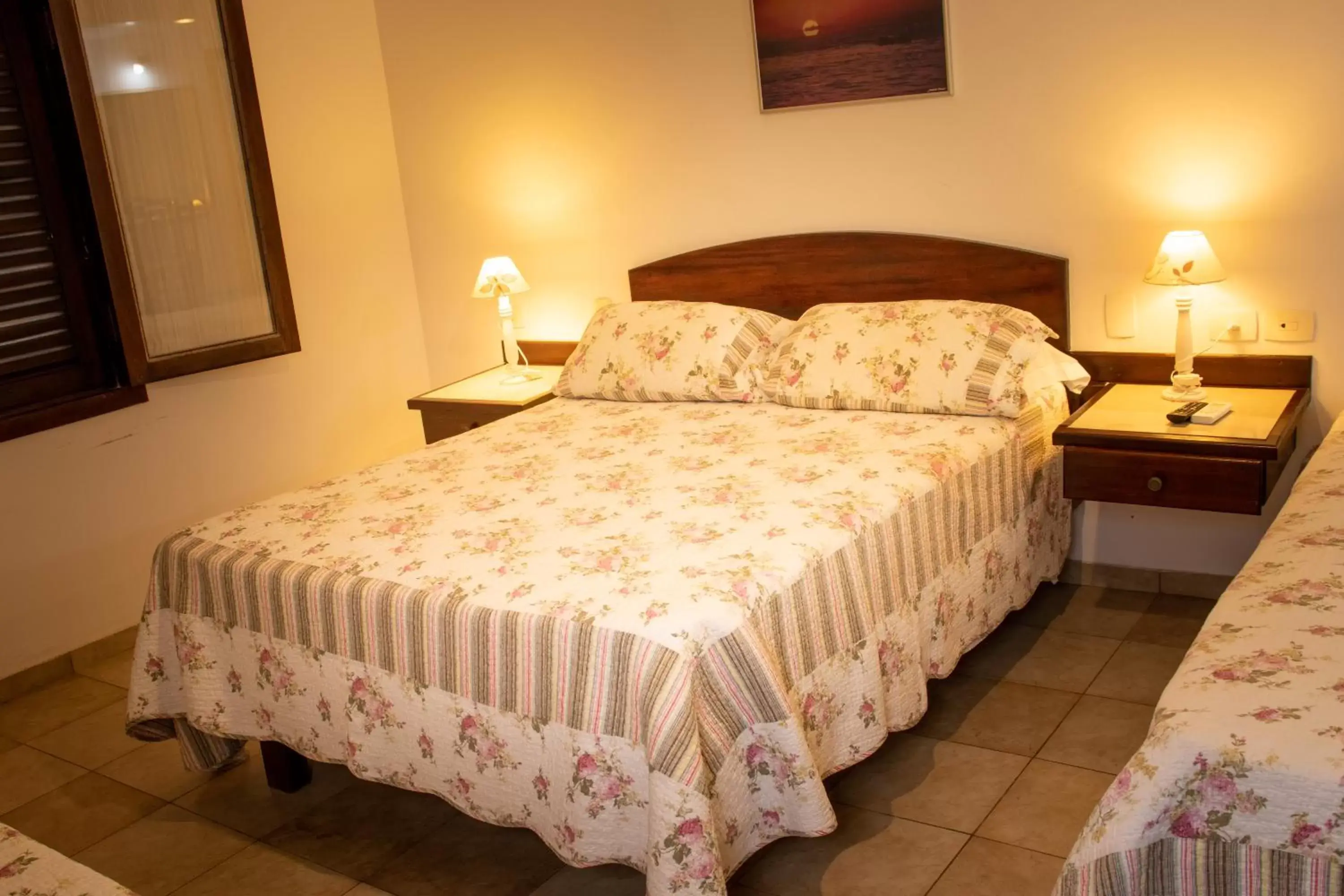 Suite with Hot Tub in Pousada Casa Amarela Suite with Hot Tub in Pousada Casa Amarela