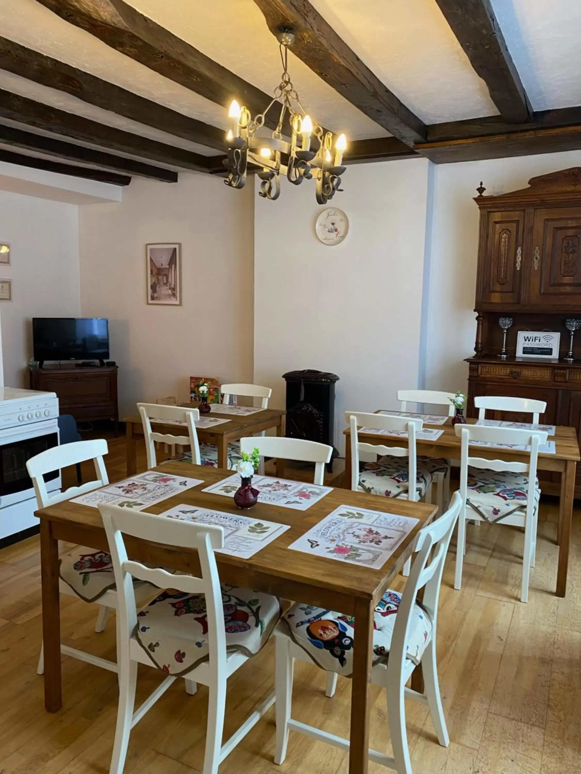 Kitchen or kitchenette, Restaurant/Places to Eat in Fleur de Lys