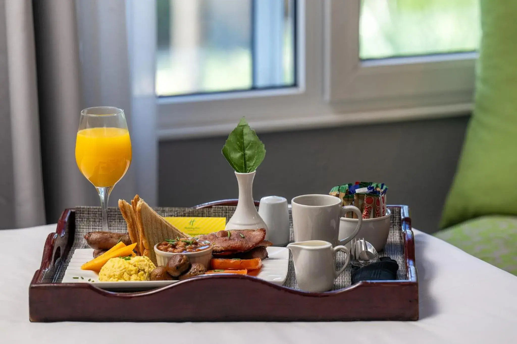 Photo of the whole room, Breakfast in Holiday Inn Johannesburg Airport, an IHG Hotel