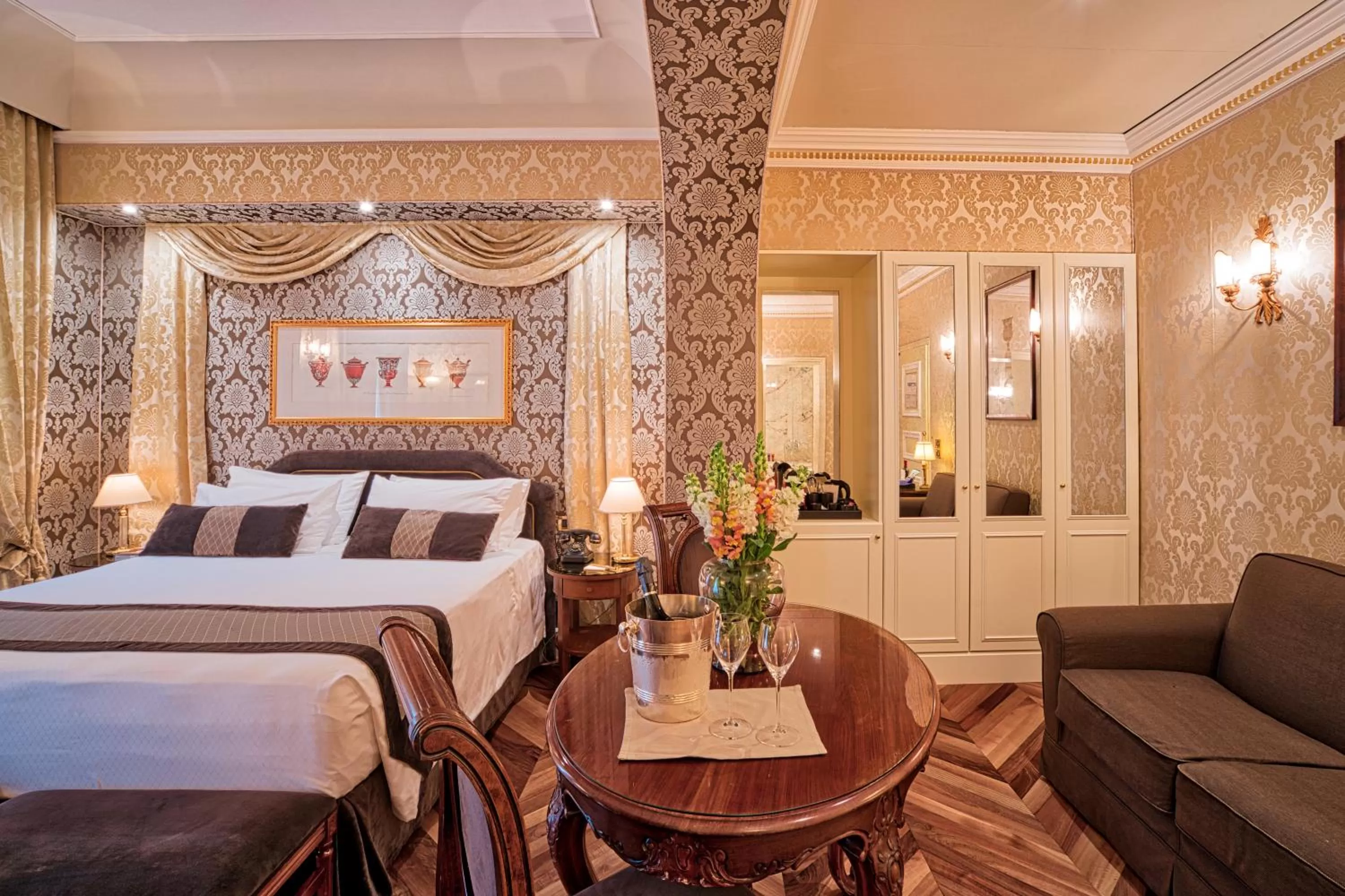 Bed in Londra Palace Venezia