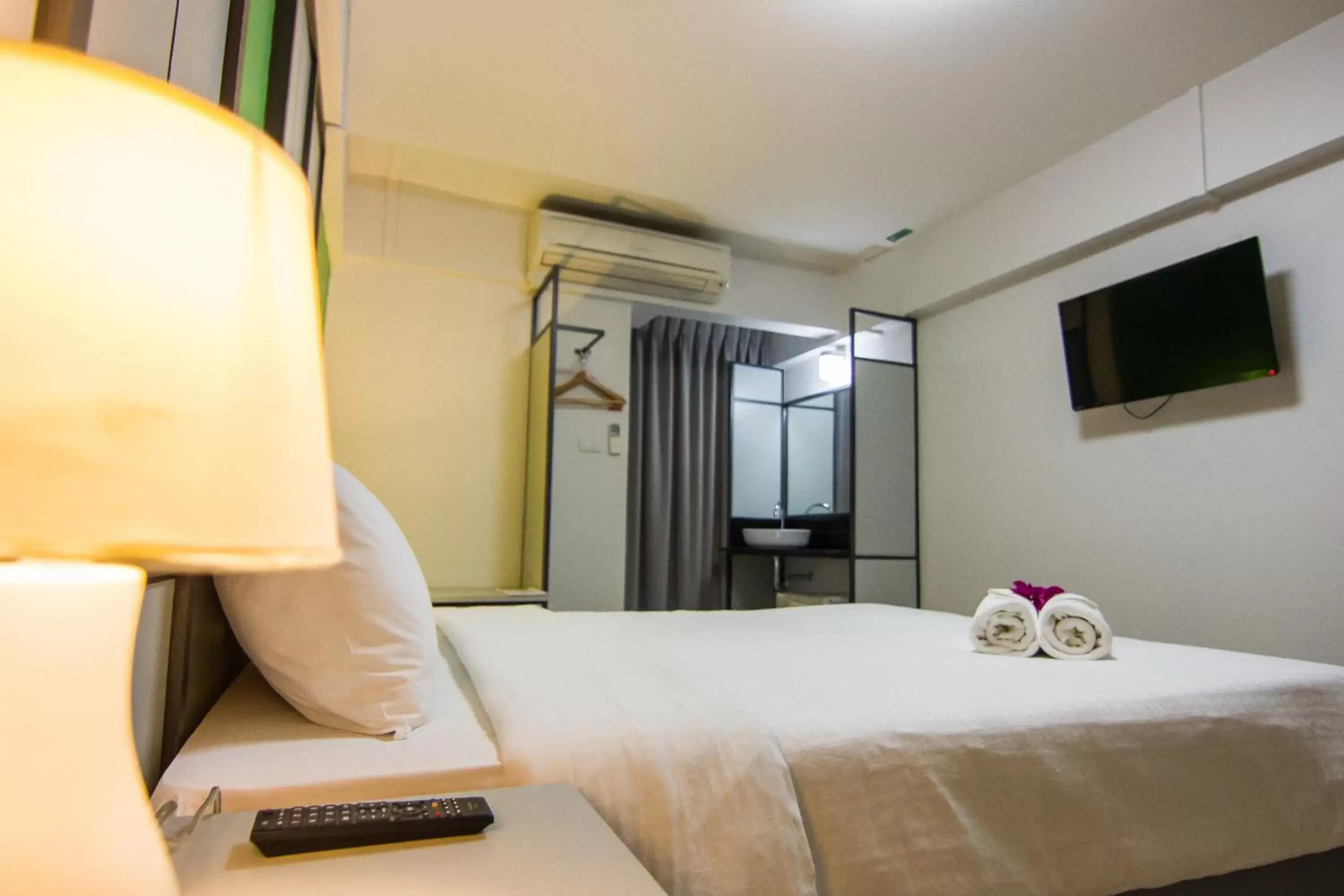 TV and multimedia, Bed in Regent Ngamwongwan