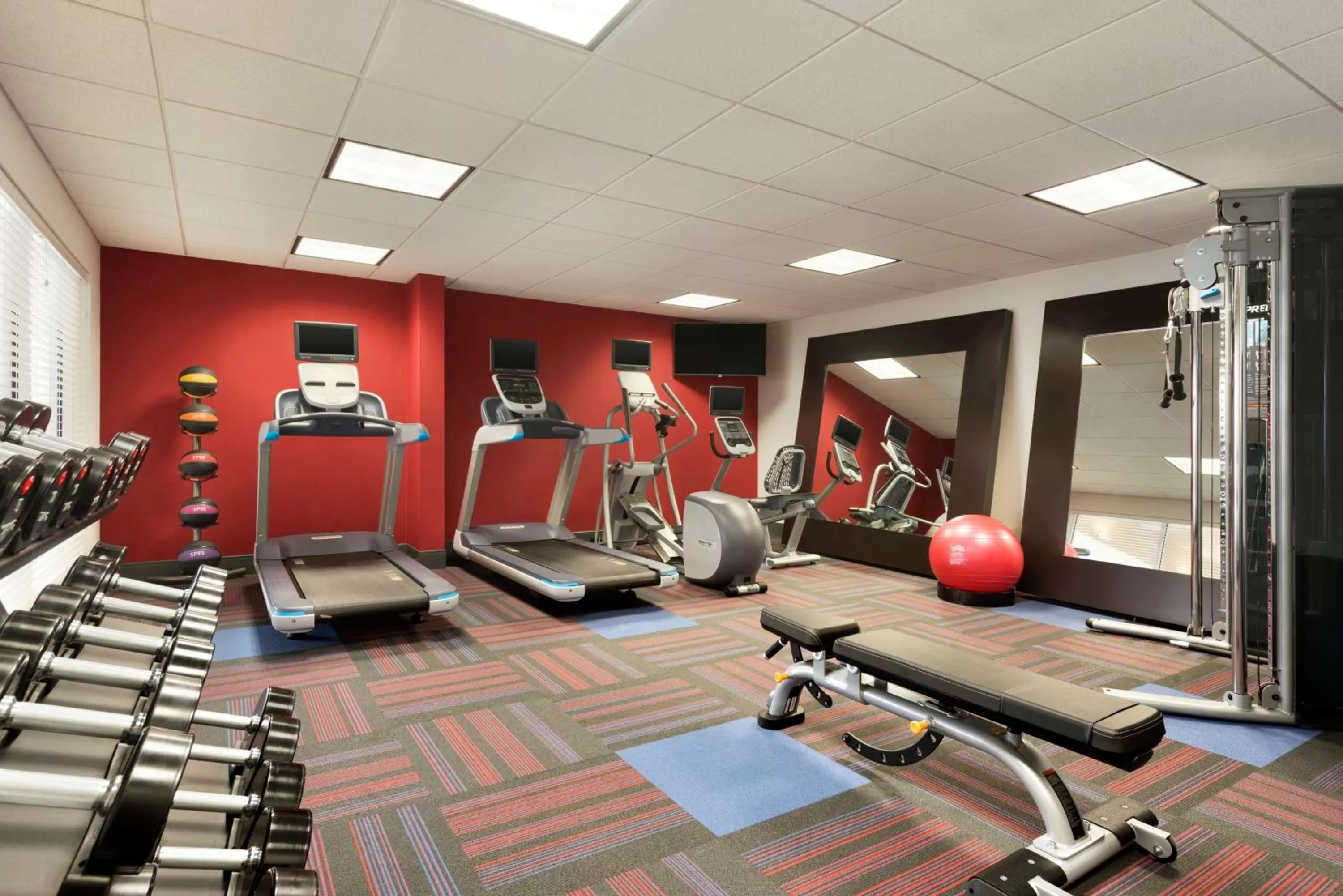 Fitness centre/facilities in Homewood Suites by Hilton Madison West
