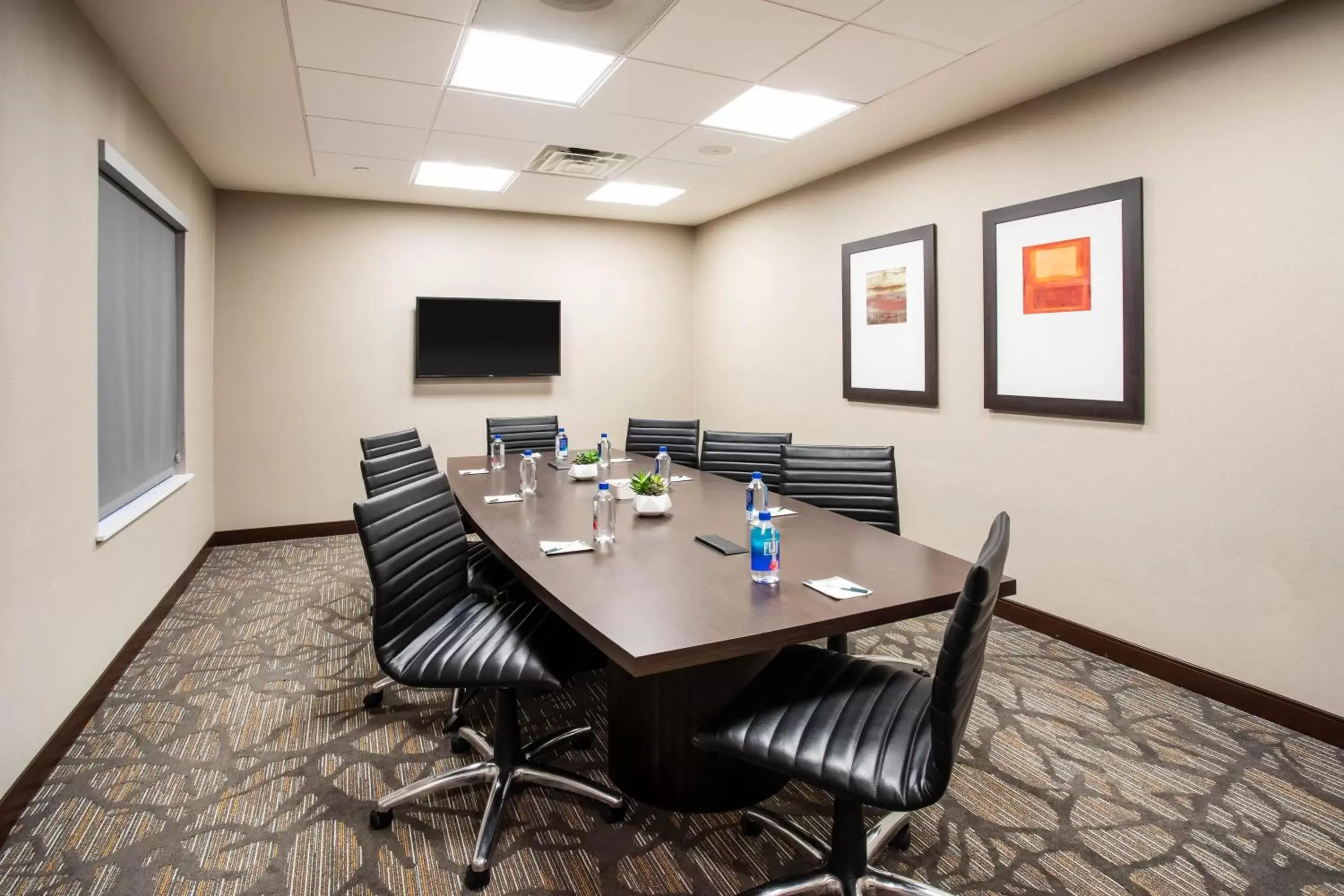 Business facilities in Wingate by Wyndham Denver Airport