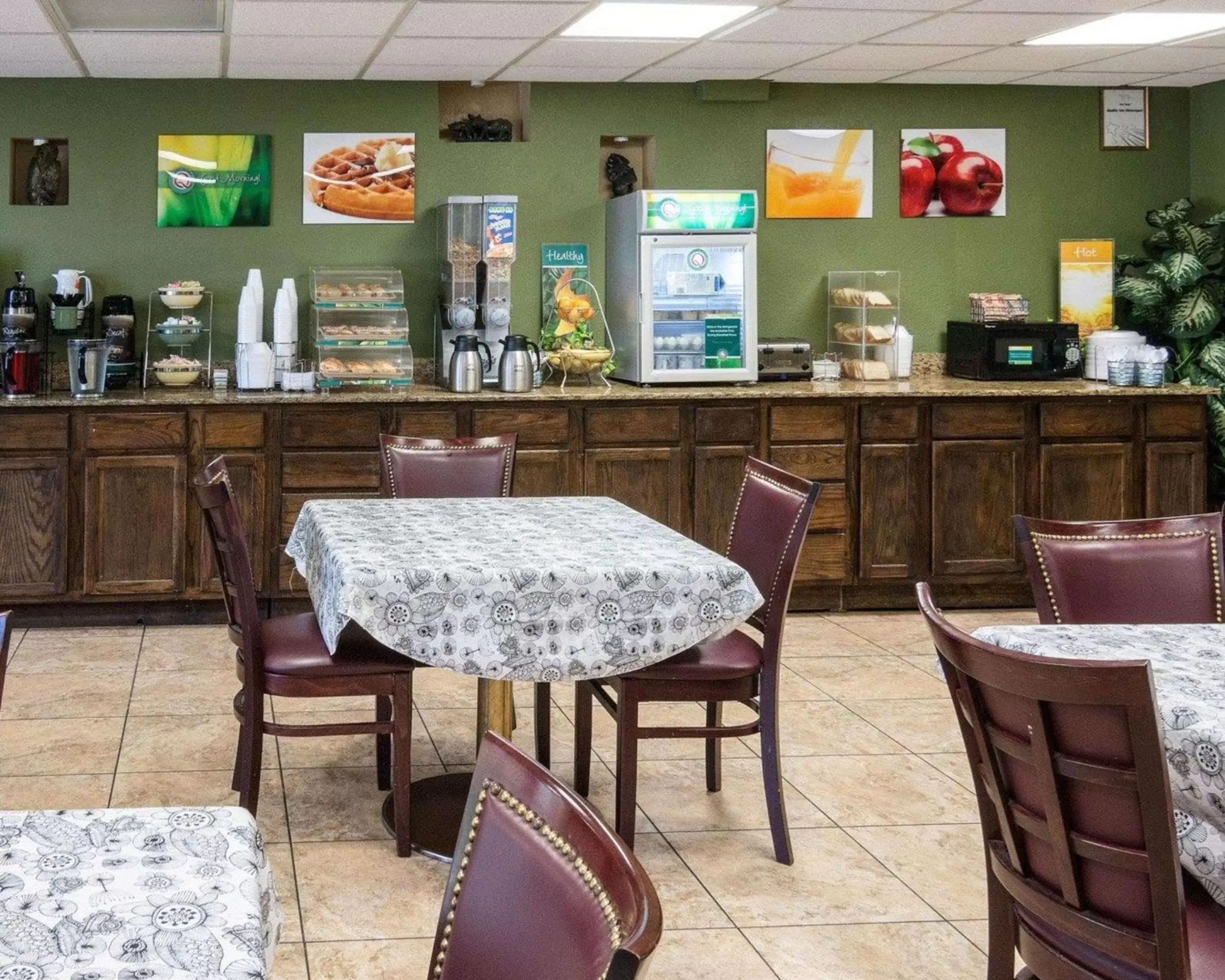 Restaurant/Places to Eat in Quality Inn Shreveport