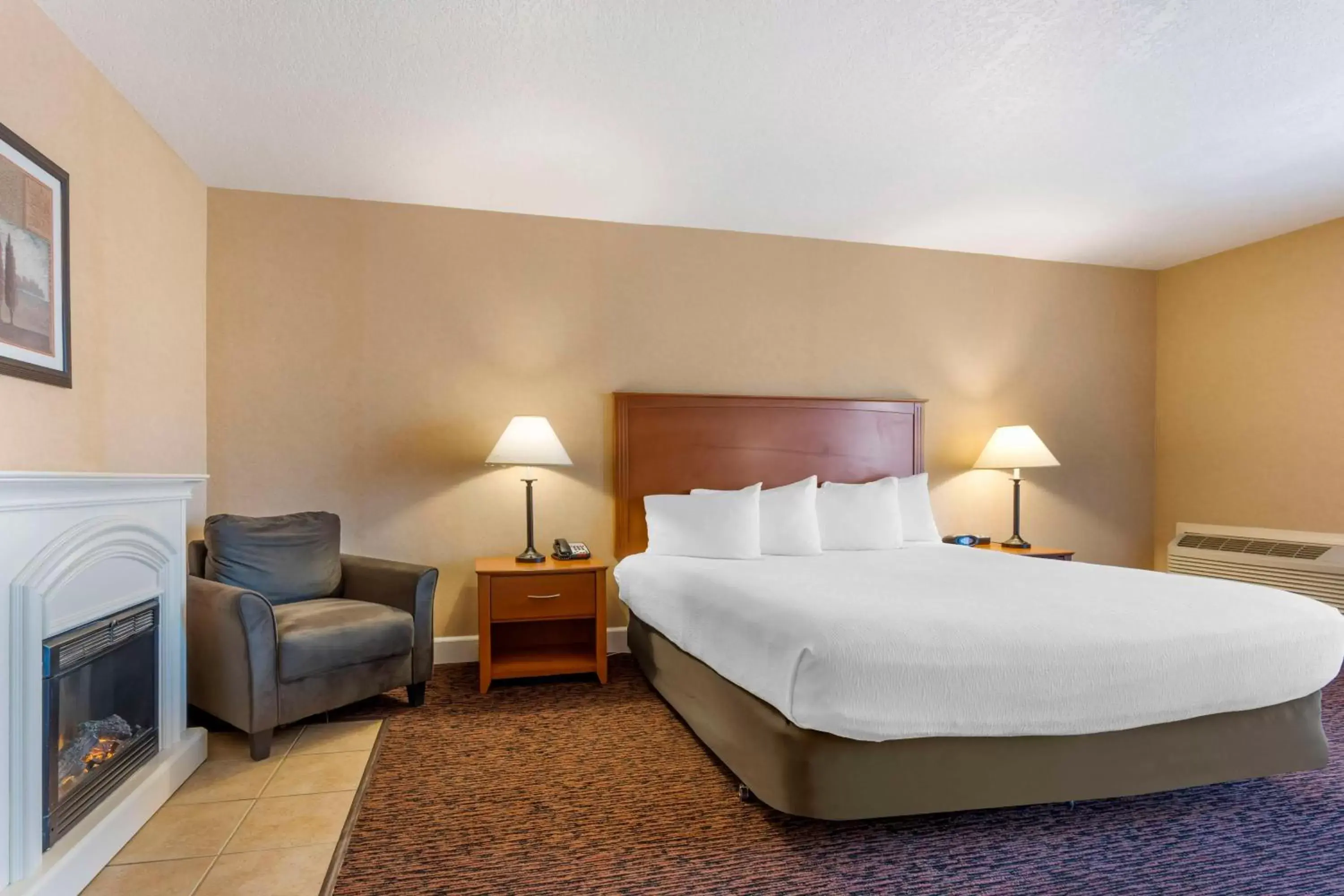 Bedroom, Bed in Best Western Plus Placerville Inn