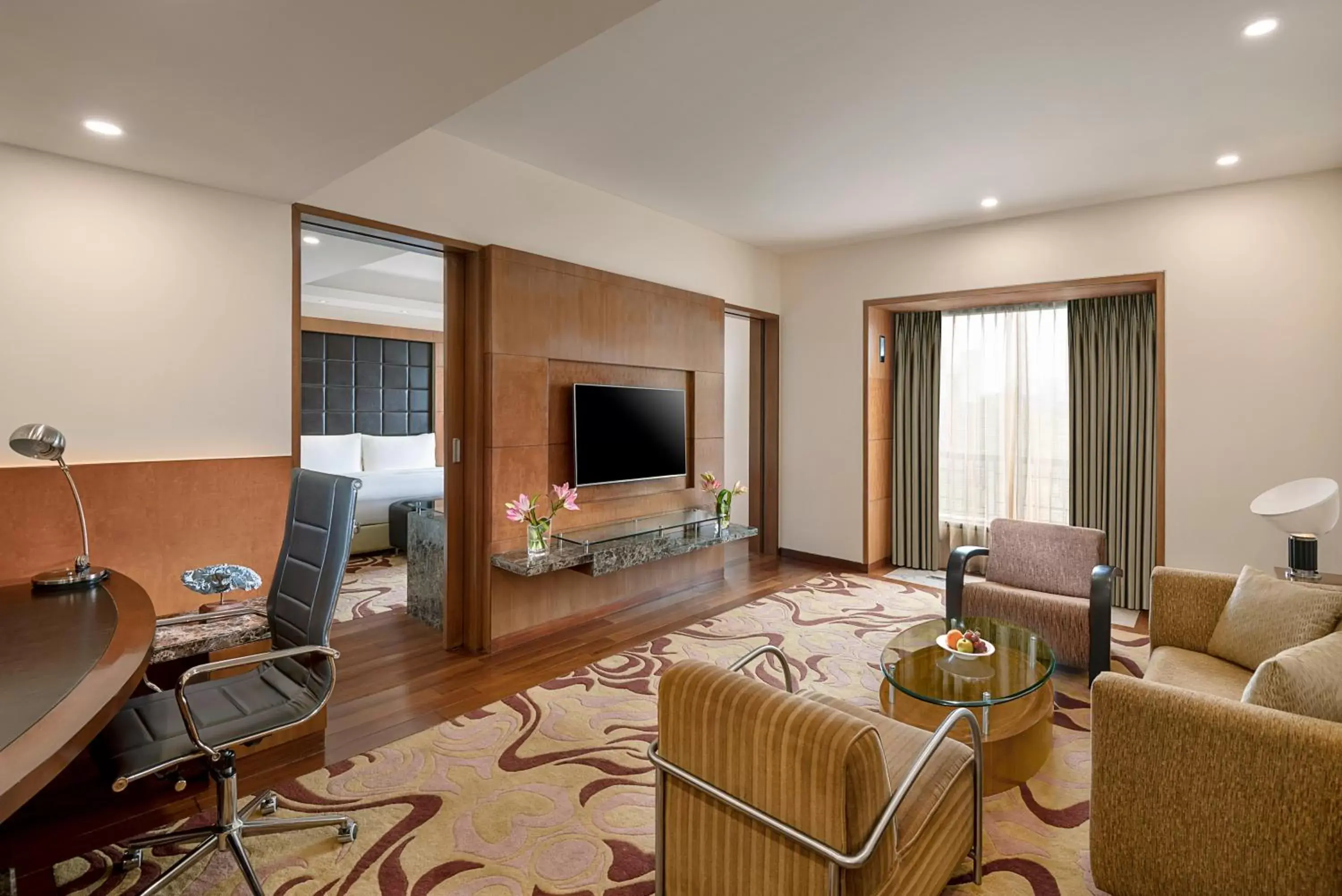 Living room, Seating Area in Radisson Blu Plaza Delhi Airport