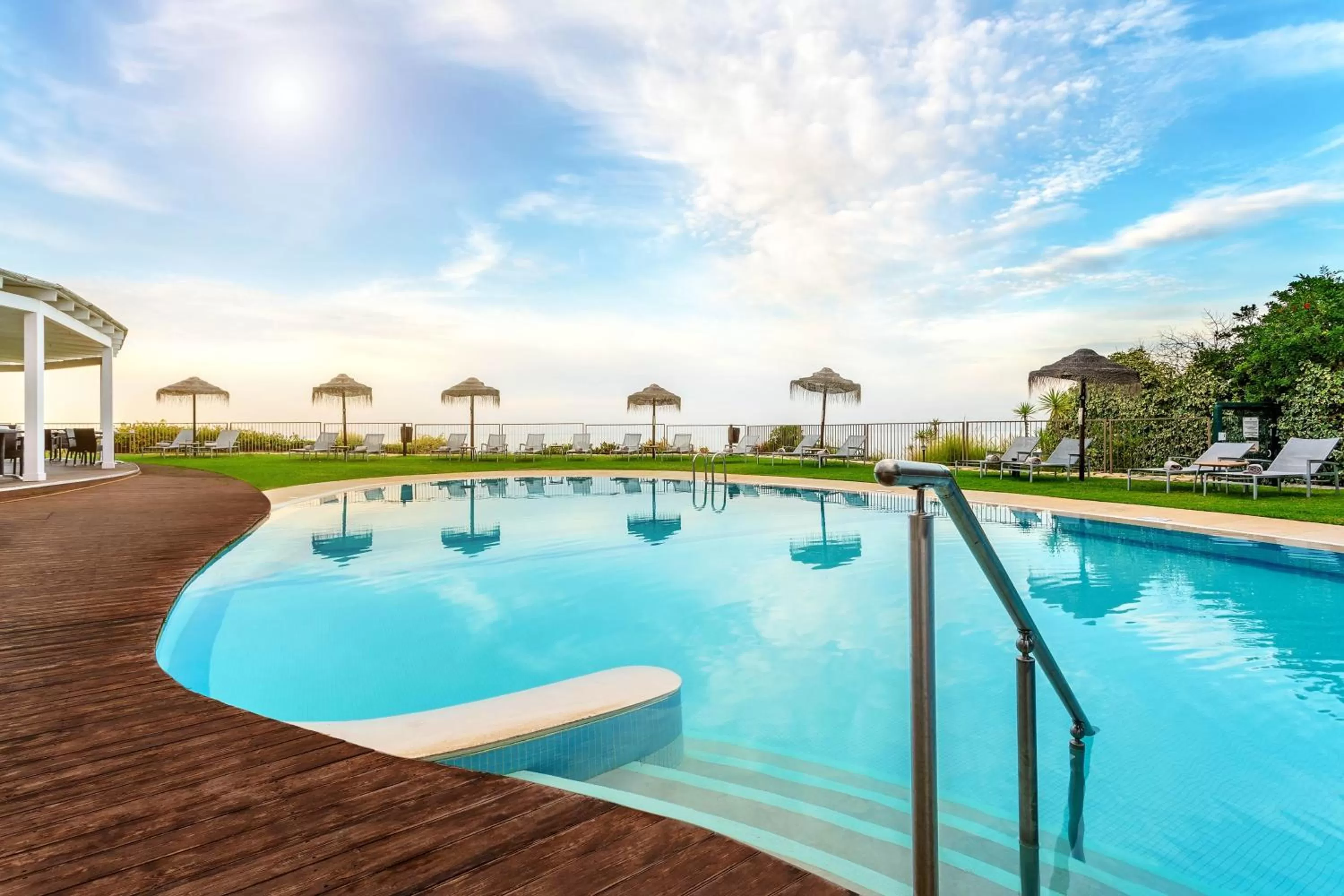 Swimming pool in AP Oriental Beach - Adults Friendly