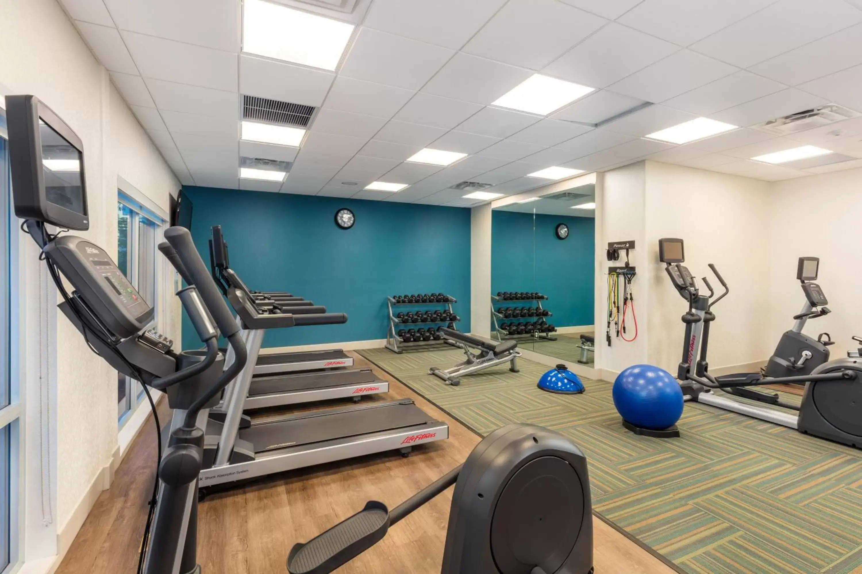 Fitness centre/facilities, Fitness Center/Facilities in Holiday Inn Express & Suites - Moreno Valley - Riverside, an IHG Hotel