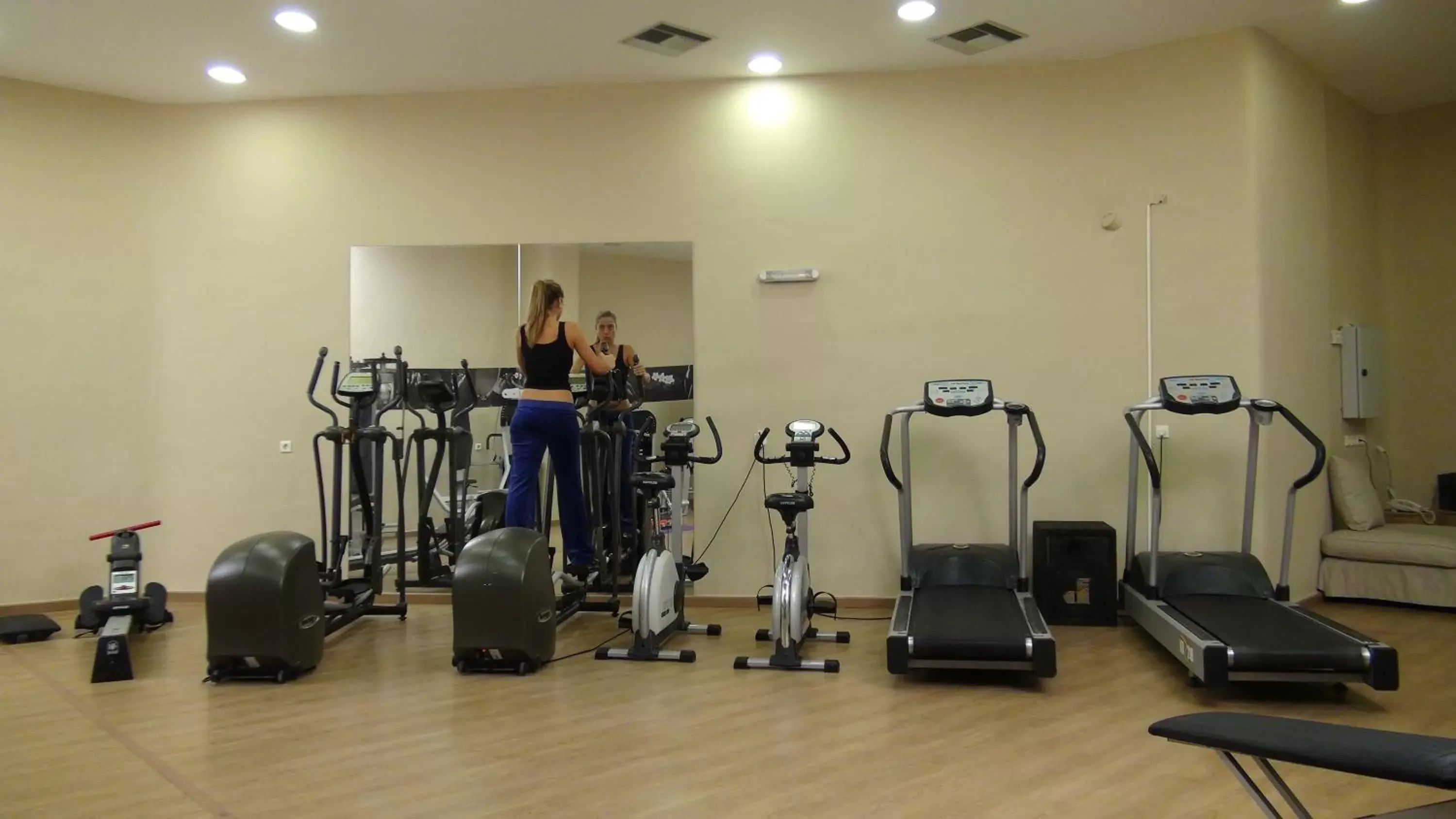 Fitness centre/facilities in Harmony Boutique Hotel Fitness centre/facilities in Harmony Boutique Hotel