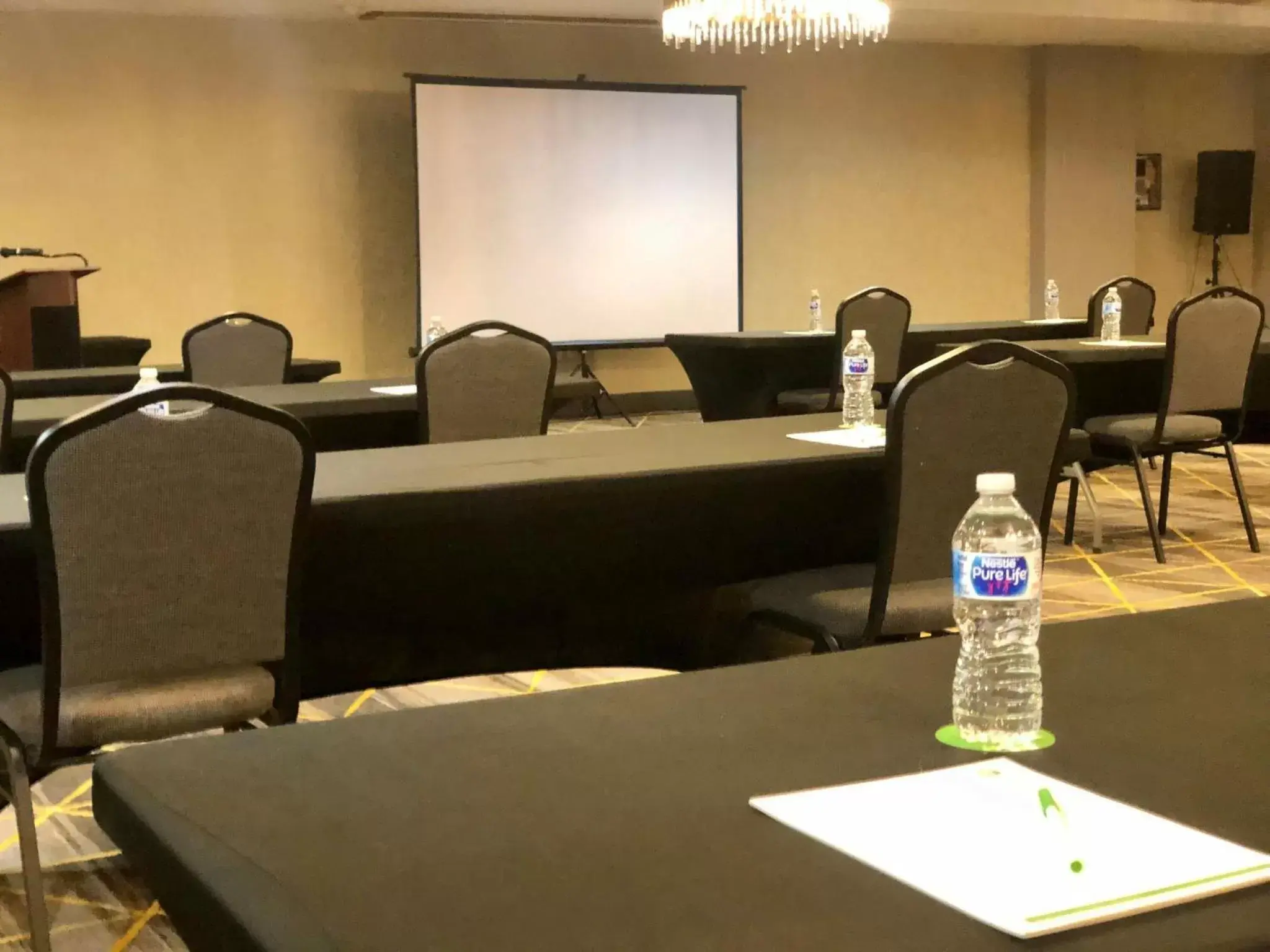 Meeting/conference room, Business Area/Conference Room in Holiday Inn Lansdale-Hatfield, an IHG Hotel