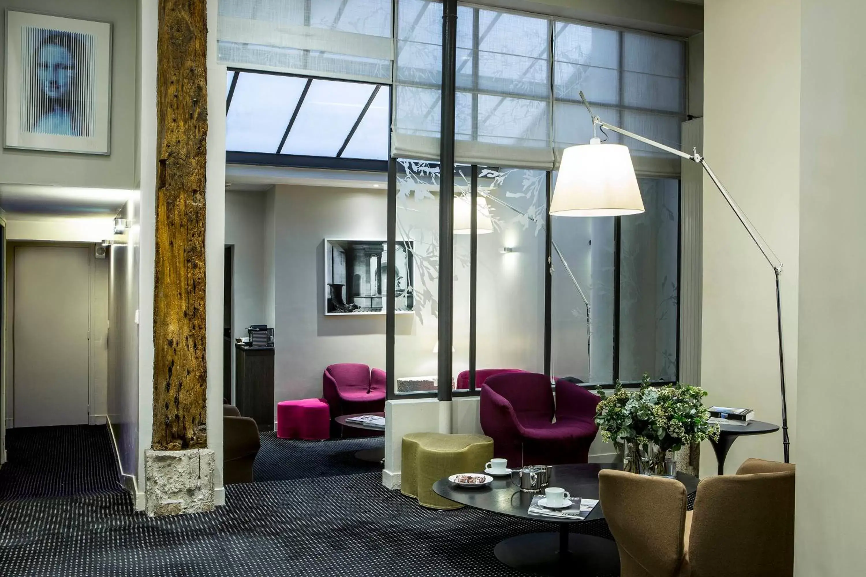 Lounge or bar in Hôtel de la Place du Louvre - Esprit de France Lounge or bar in Hôtel de la Place du Louvre - Esprit de France