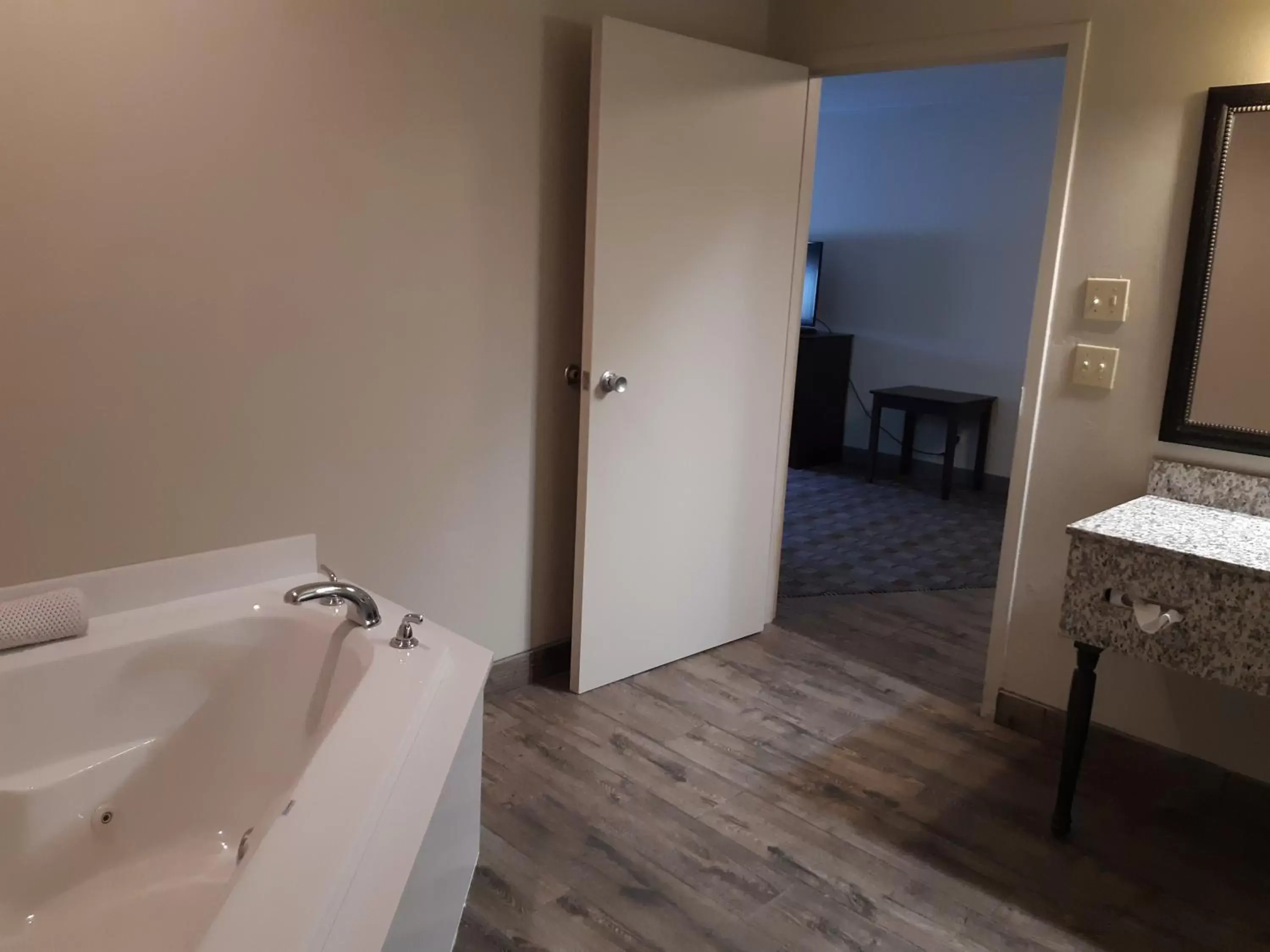 Bathroom in Best Western TimberRidge Inn