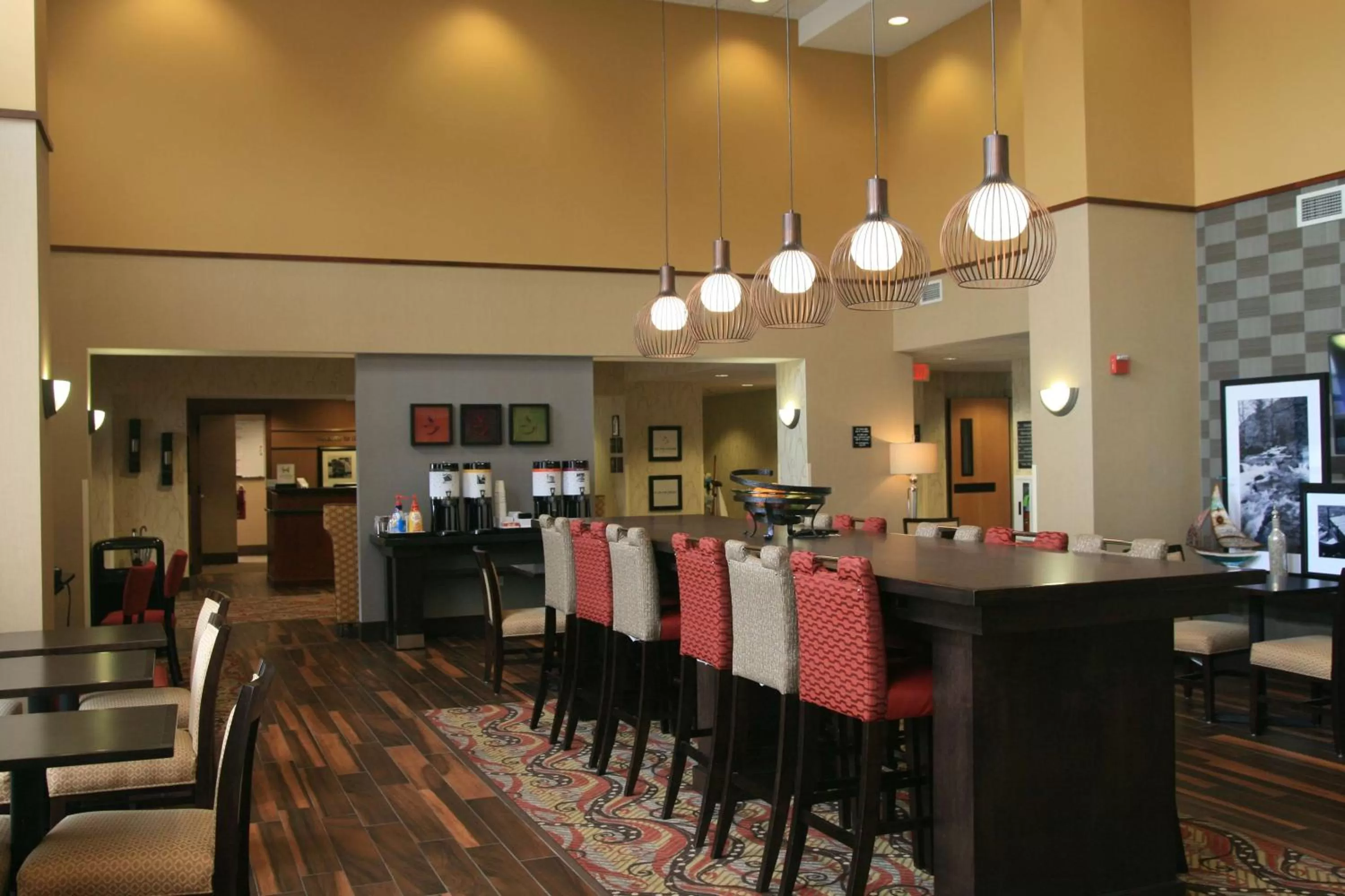 Lobby or reception in Hampton Inn & Suites Lino Lakes