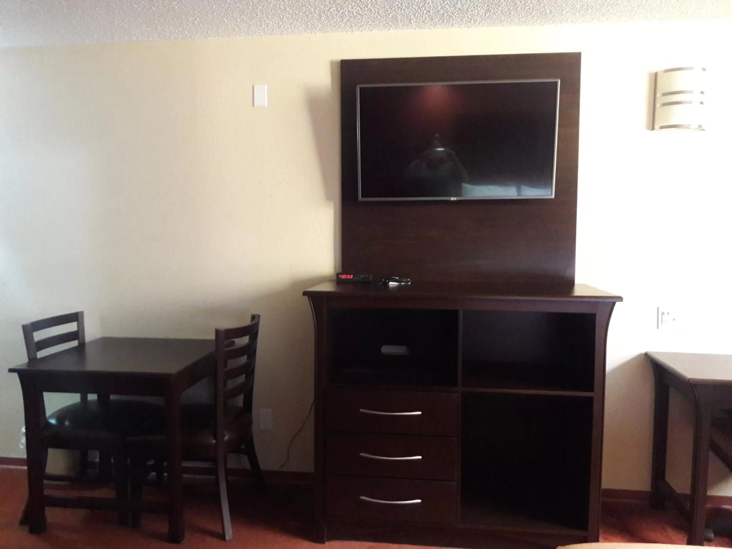 TV/Entertainment Center in Americas Best Value Inn & Suites-Texas City/La Marque