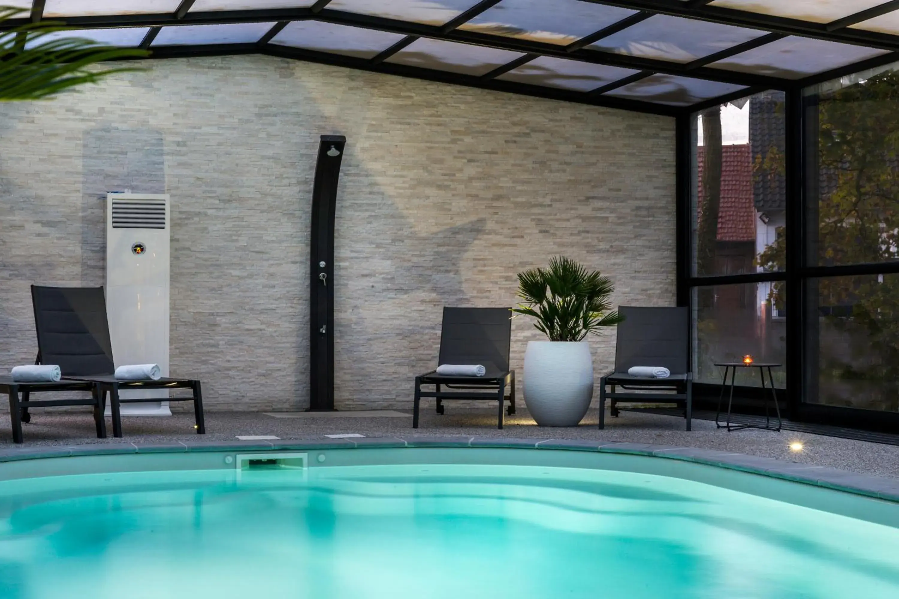 Garden, Swimming Pool in Hotel Best Western La Mare O Poissons