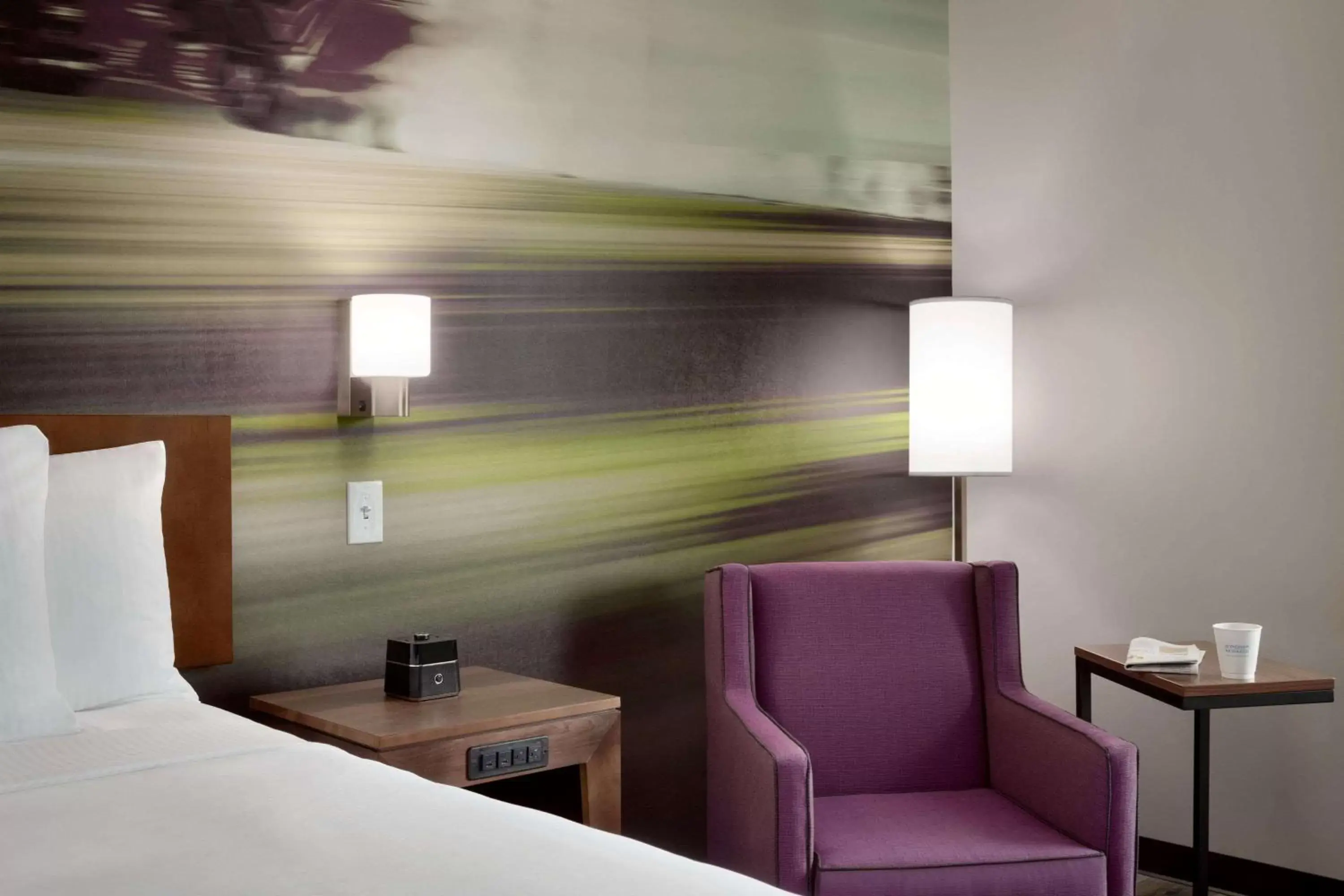 Photo of the whole room, Seating Area in La Quinta Inn & Suites by Wyndham Braselton