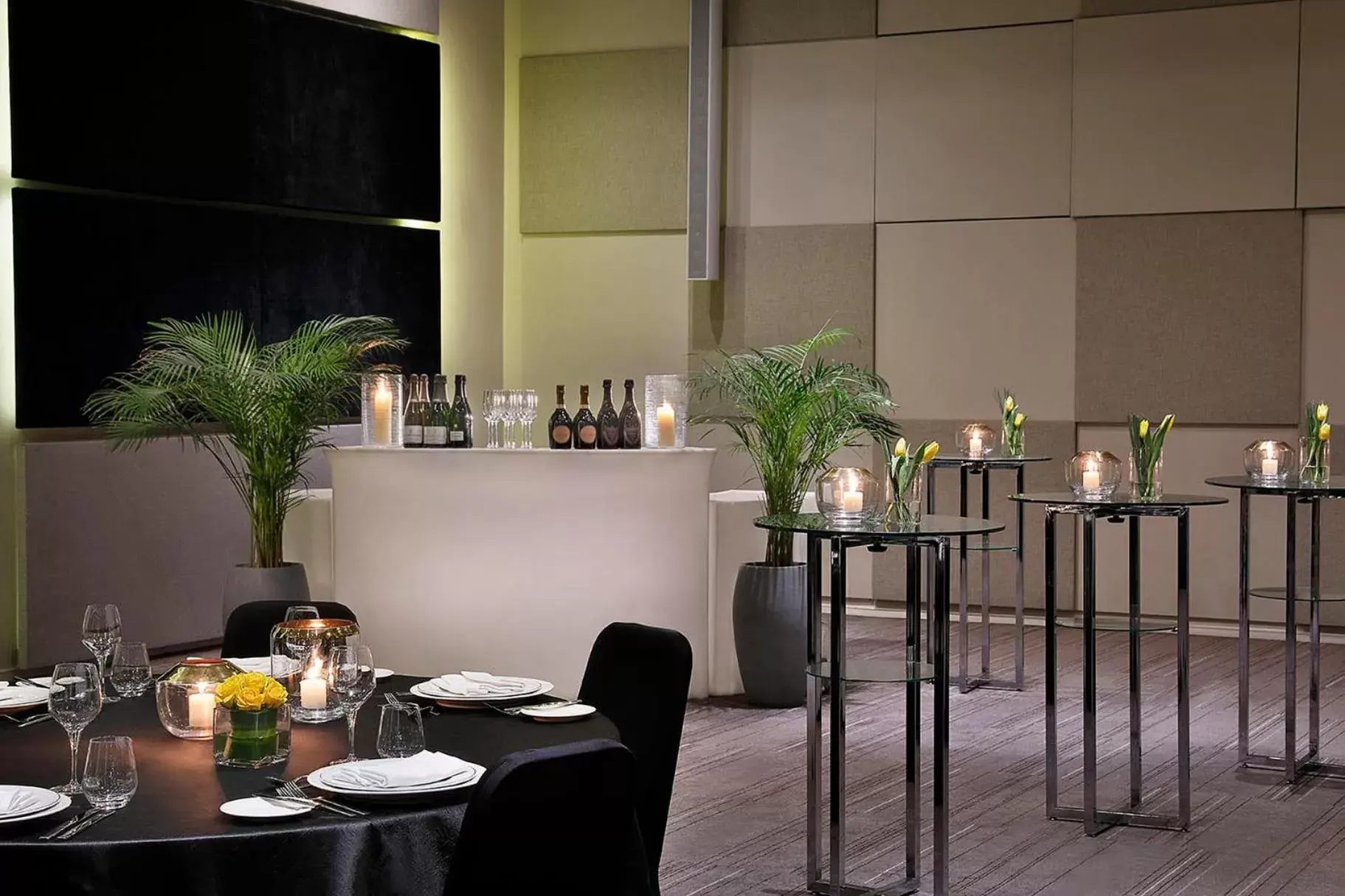 Banquet/Function facilities, Restaurant/Places to Eat in voco Dubai, an IHG Hotel