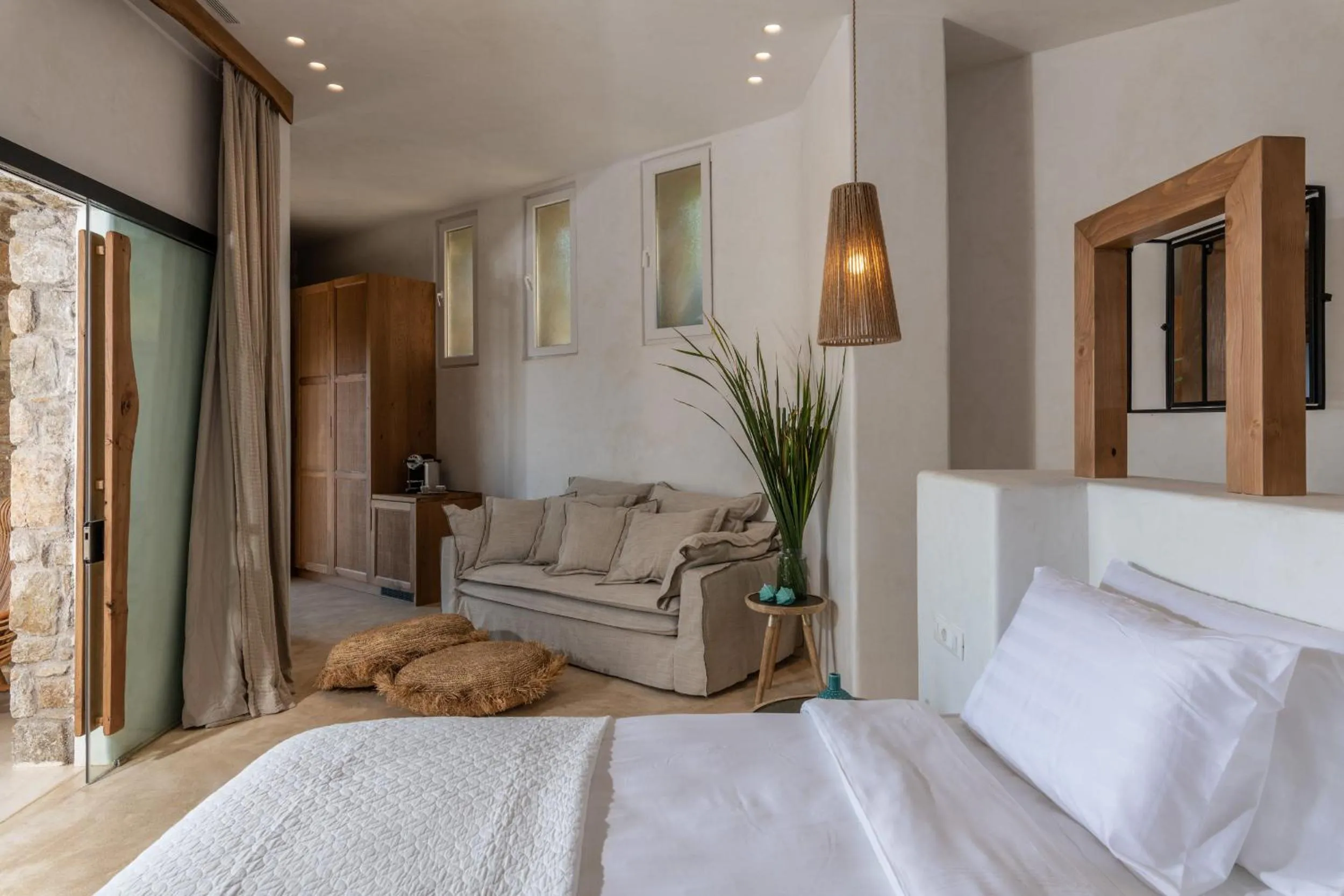 Coffee/tea facilities, Bed in Panormos Village Hotel