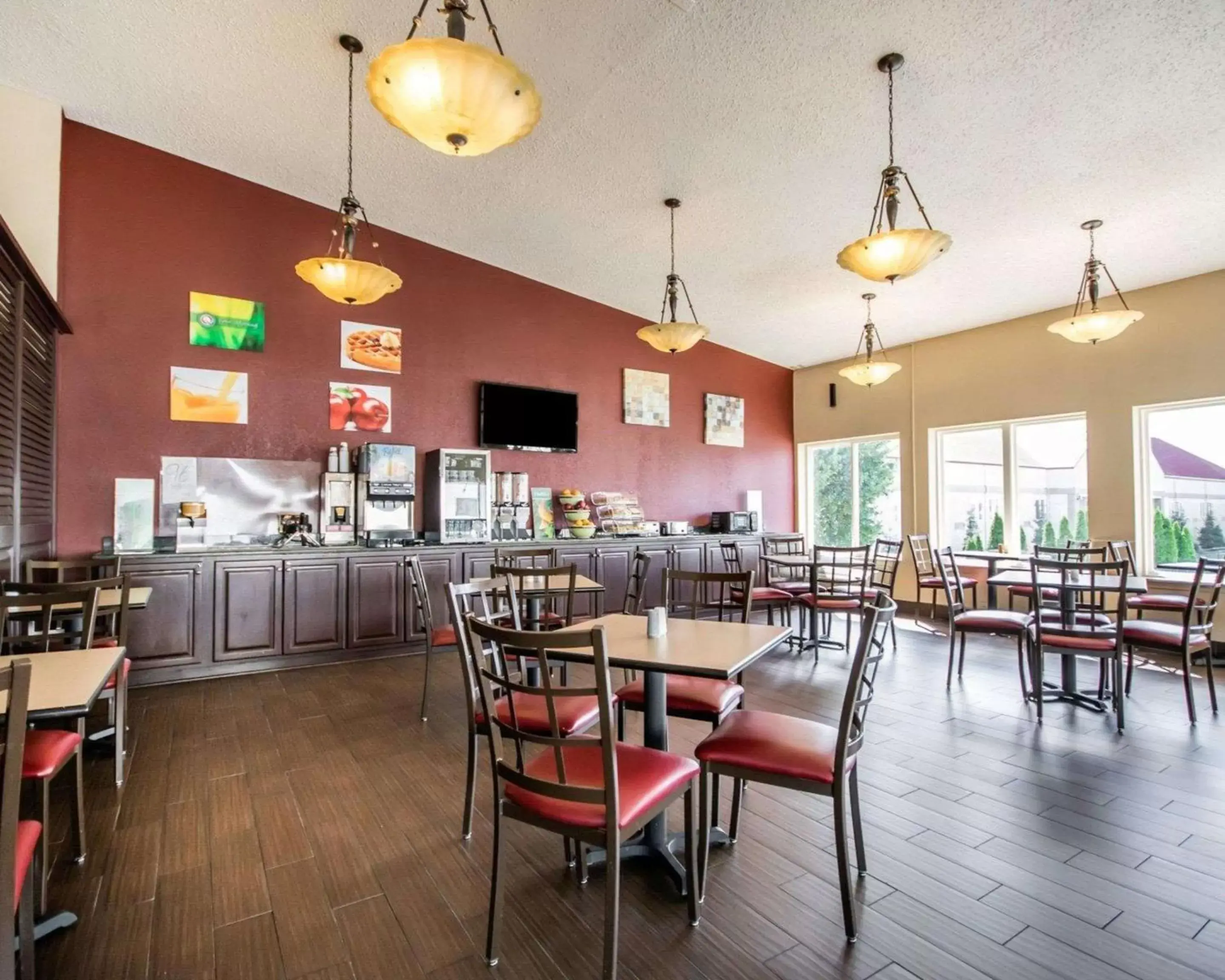 Restaurant/Places to Eat in Quality Inn & Suites Elizabethtown