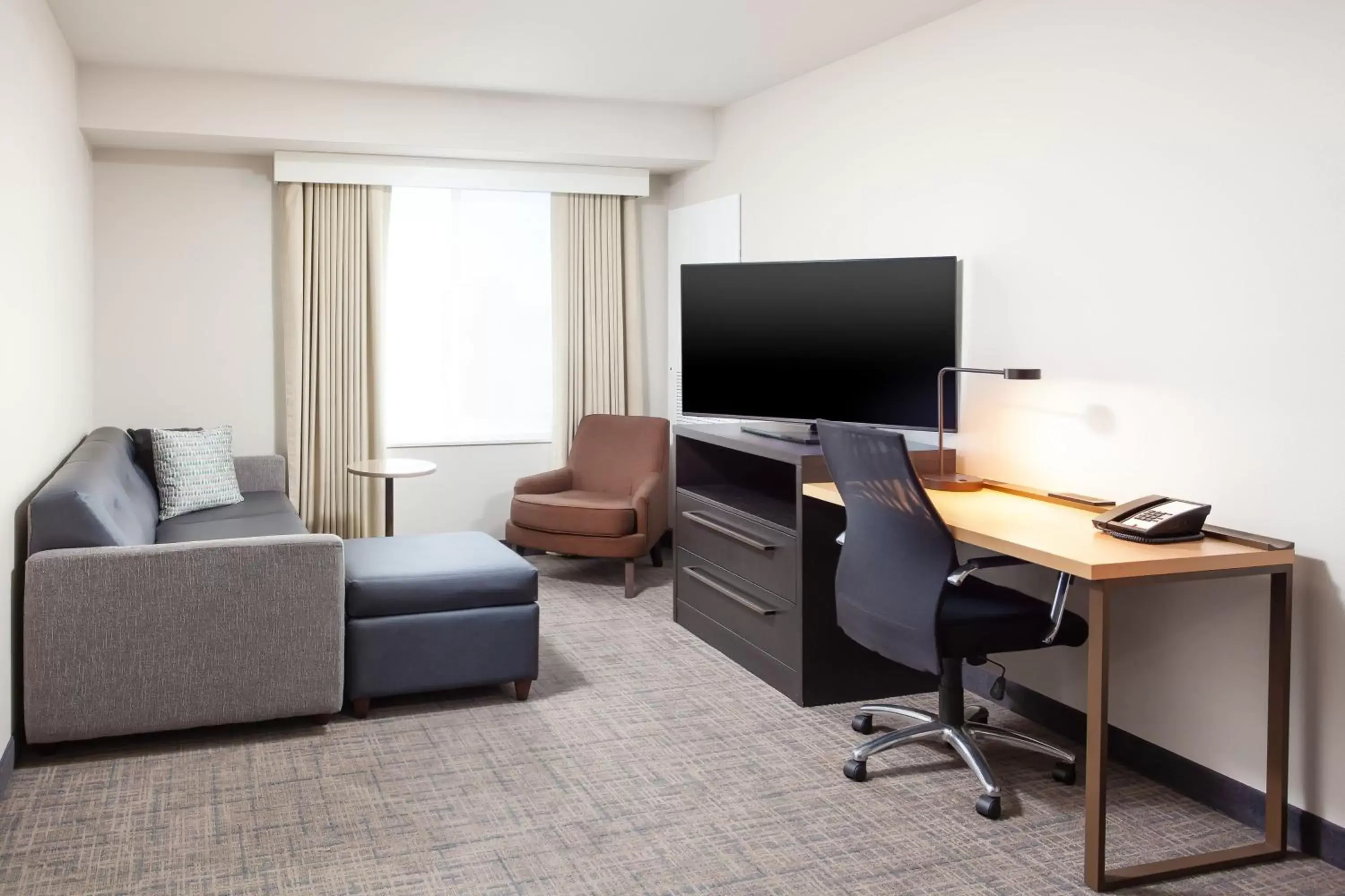 Living room, TV/Entertainment Center in Residence Inn Livermore