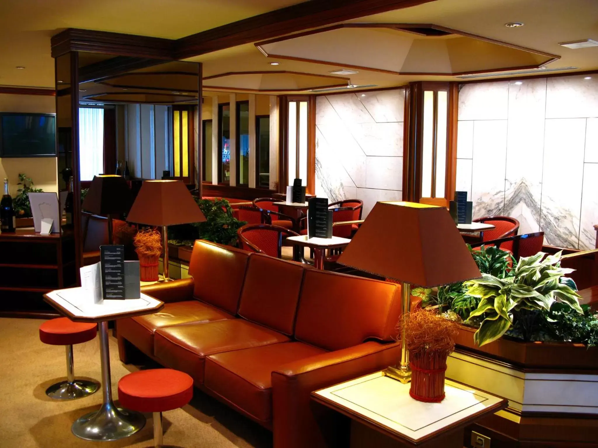 Lounge or bar, Restaurant/Places to Eat in Bedford Hotel & Congress Centre