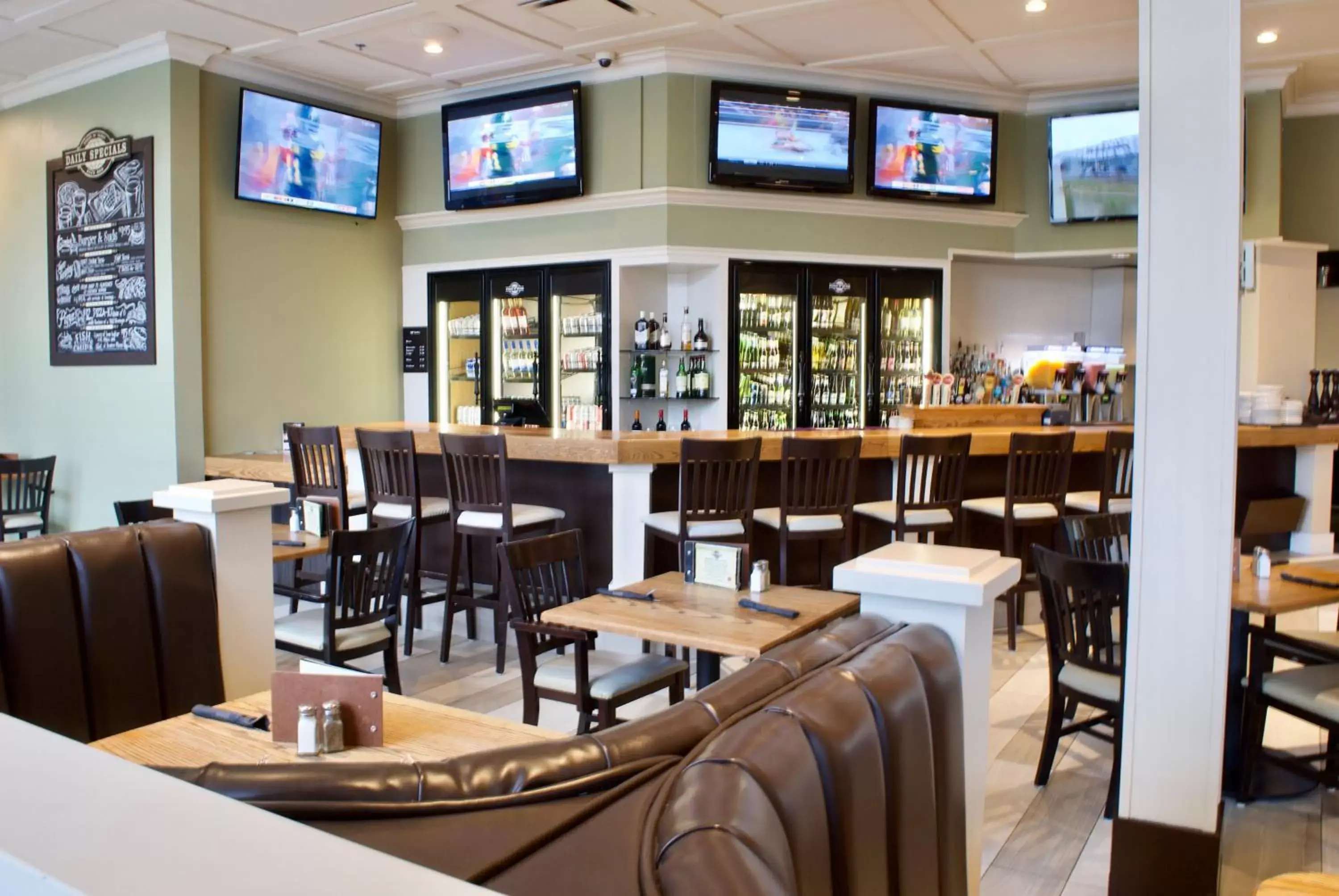 Lounge or bar, Restaurant/Places to Eat in Holiday Inn Vancouver Airport Richmond, an IHG Hotel