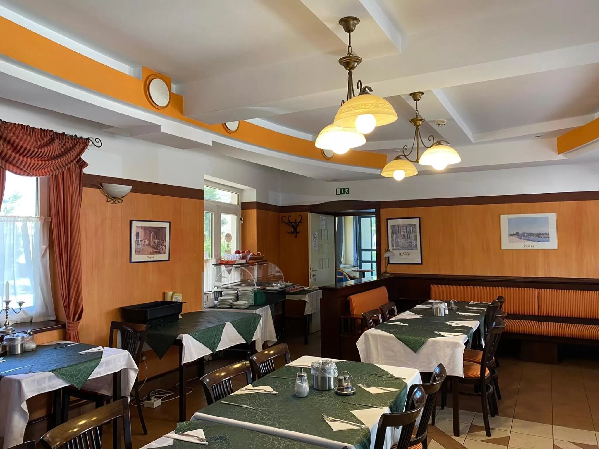 Restaurant/places to eat in Tisza Alfa Hotel