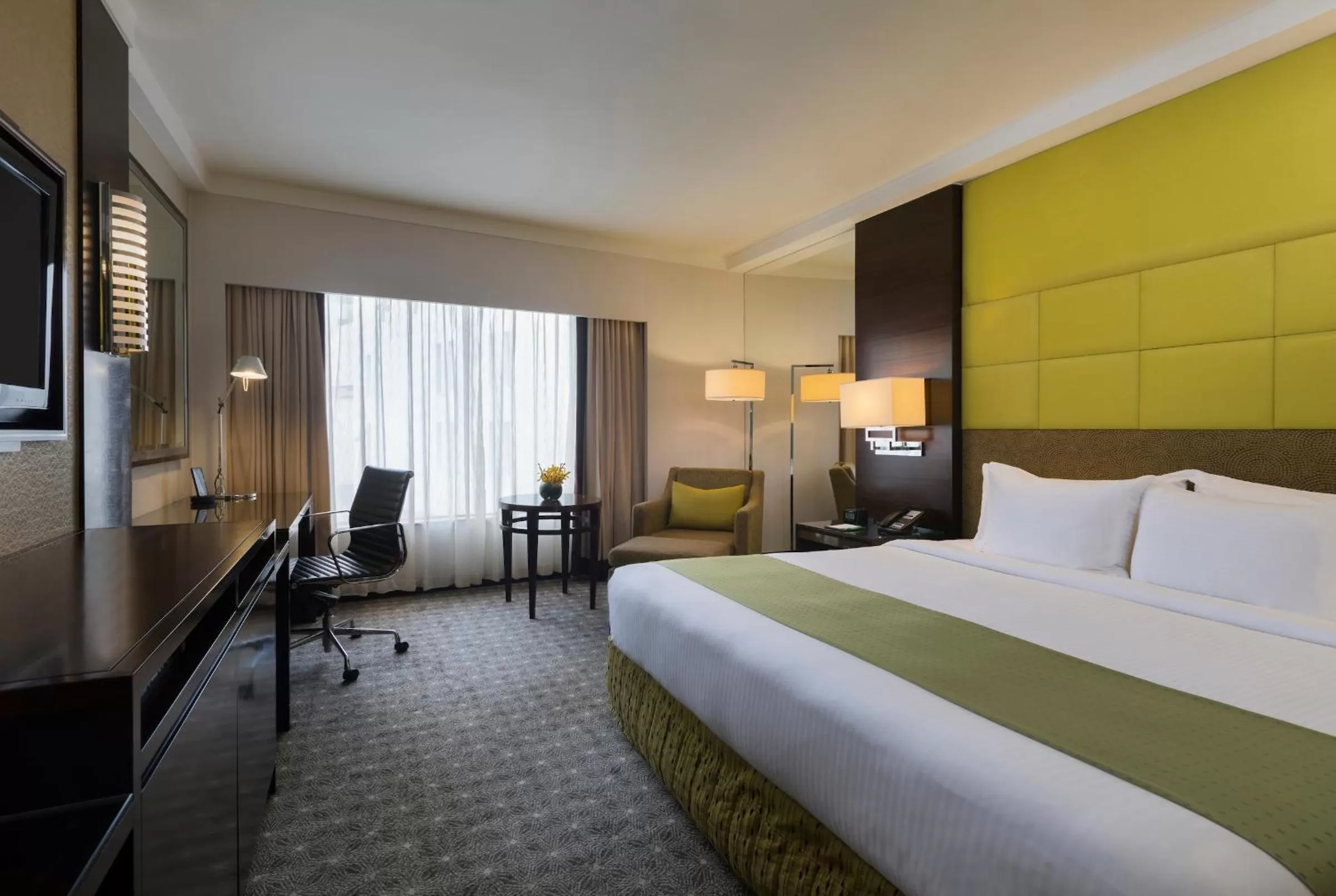 Bed in Holiday Inn Singapore Orchard City Centre by IHG