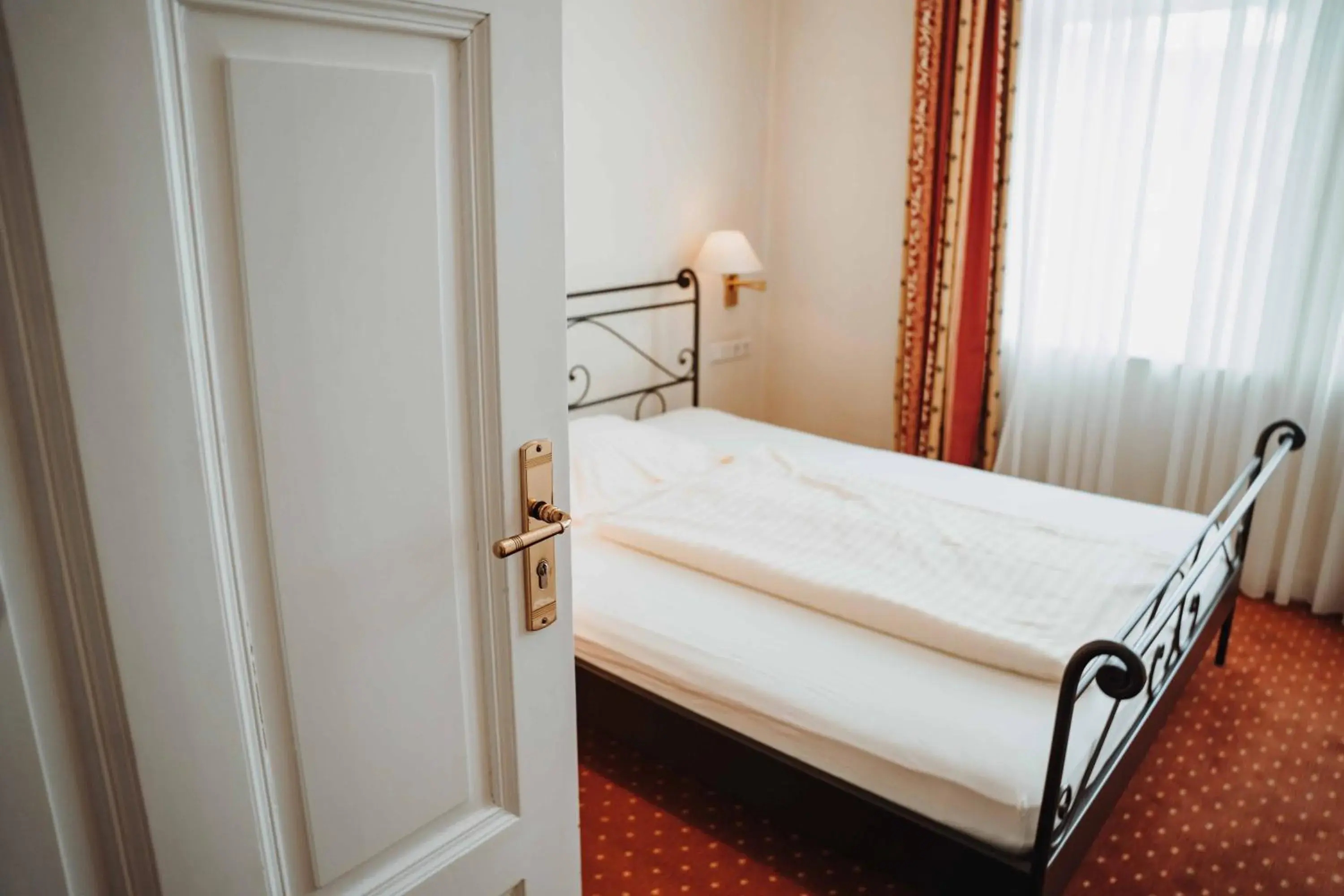 Photo of the whole room, Bed in Hotel am Wallgraben