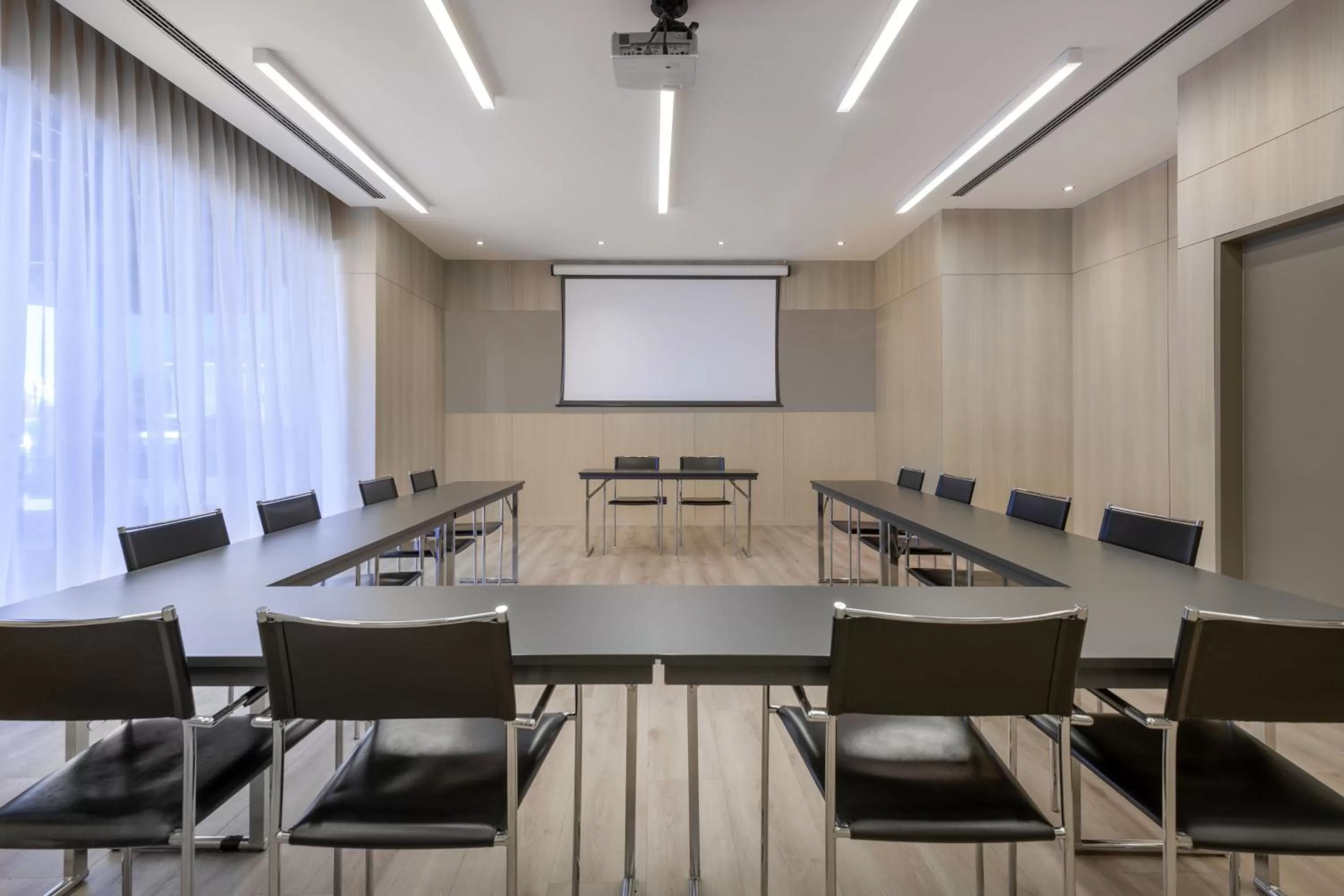 Meeting/conference room in AC Hotel Aravaca by Marriott