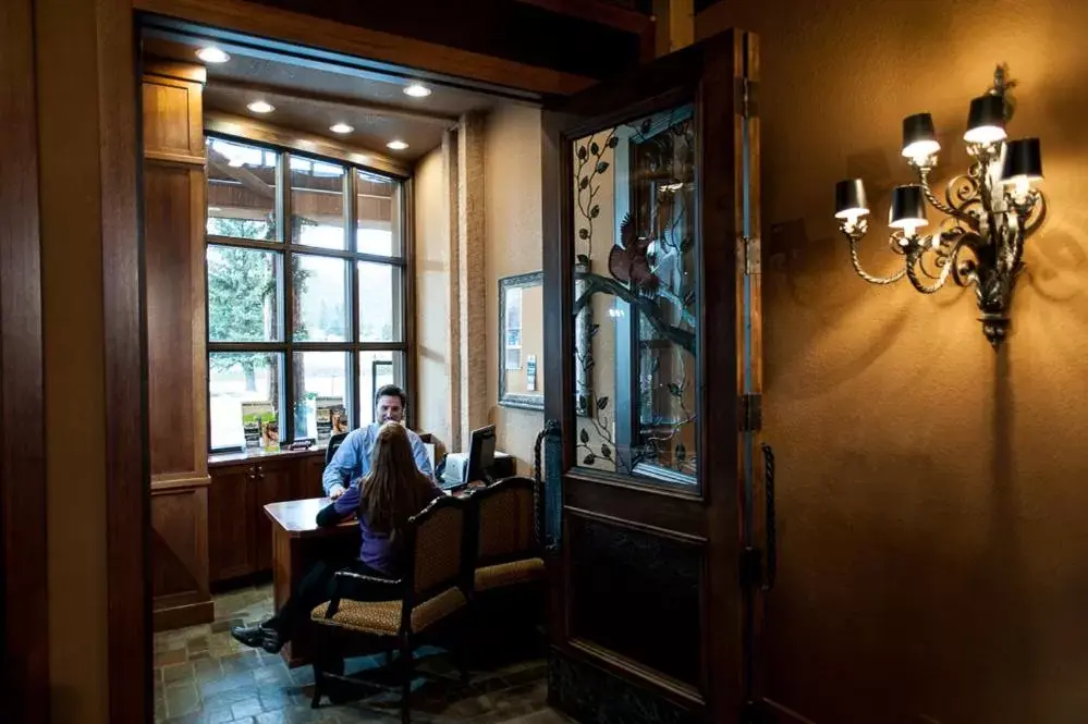 Lobby or reception, Seating Area in Grouse Mountain Lodge