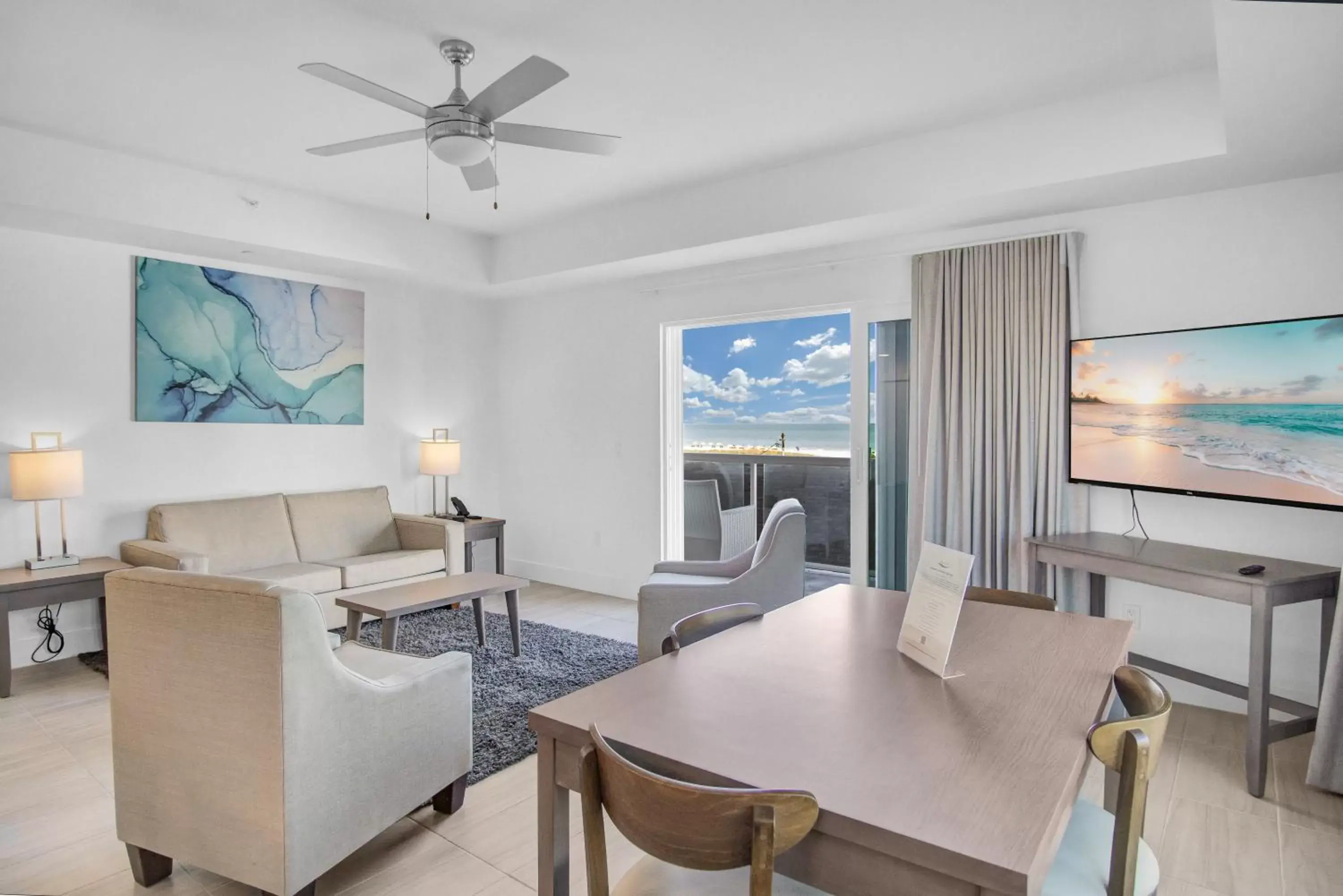 Deluxe 3 Bedroom Suite Gulf View Lower Floor in The Avalon Club Deluxe 3 Bedroom Suite Gulf View Lower Floor in The Avalon Club